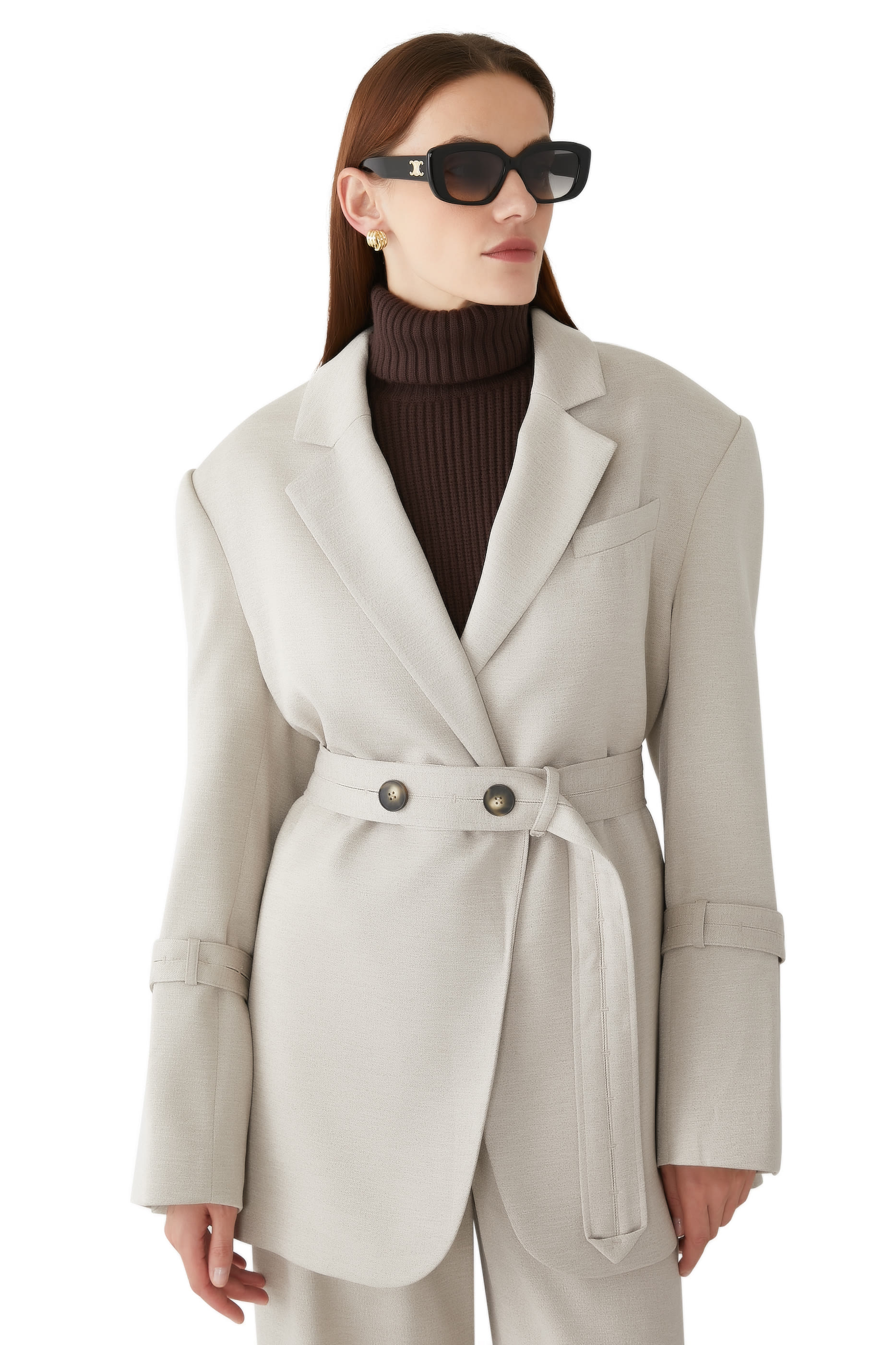 نظارة شمسية بشعار الماركة