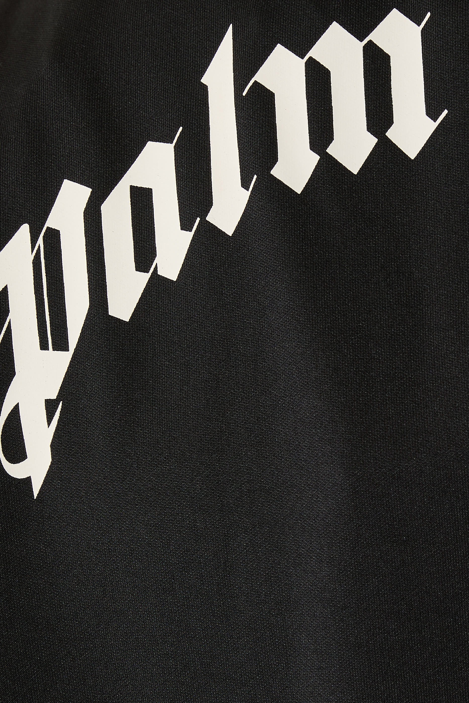 جاكيت رياضي بشعار الماركة بتصميم مقوس في الخلف