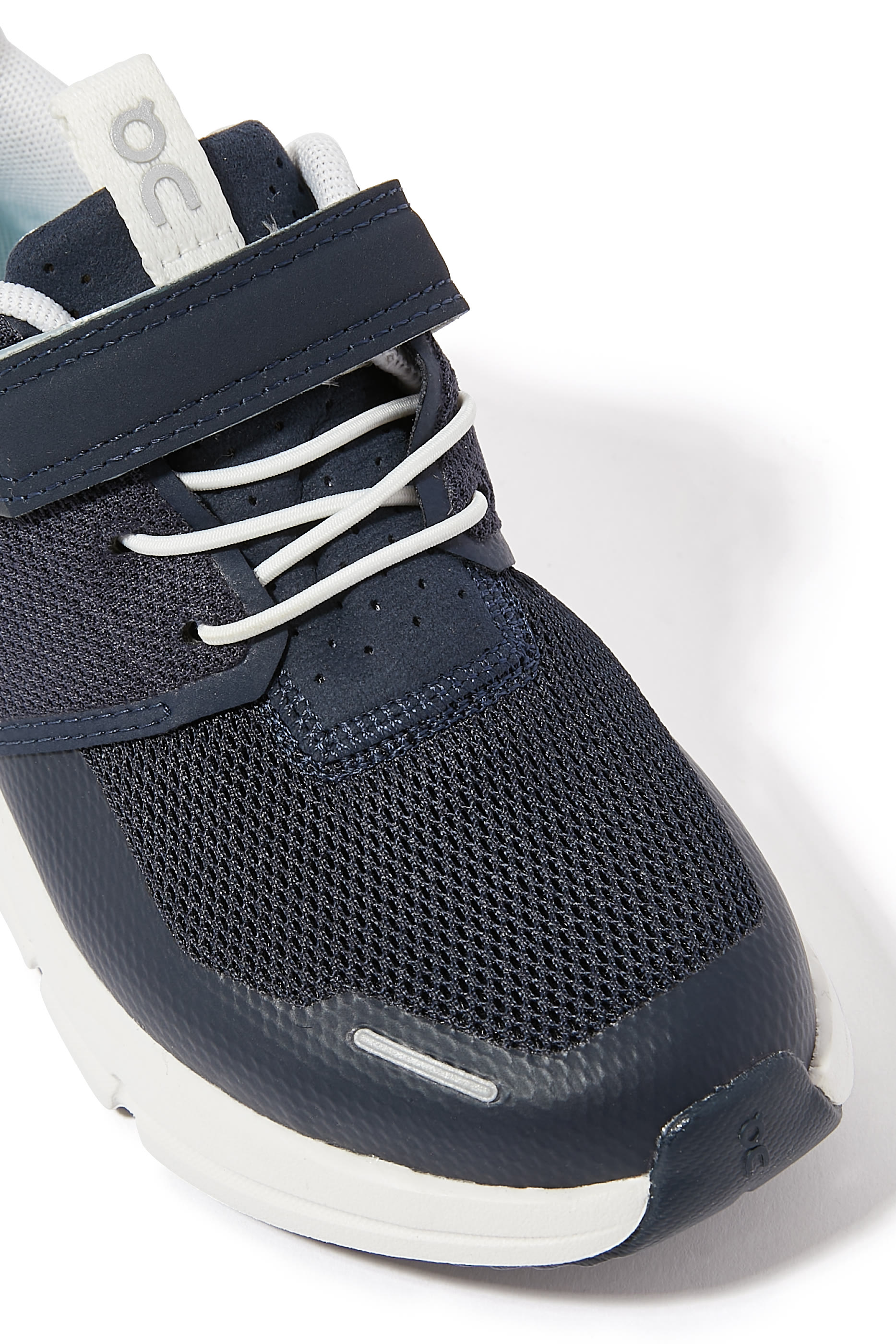 سنيكرز كلاود بلاي للأطفال