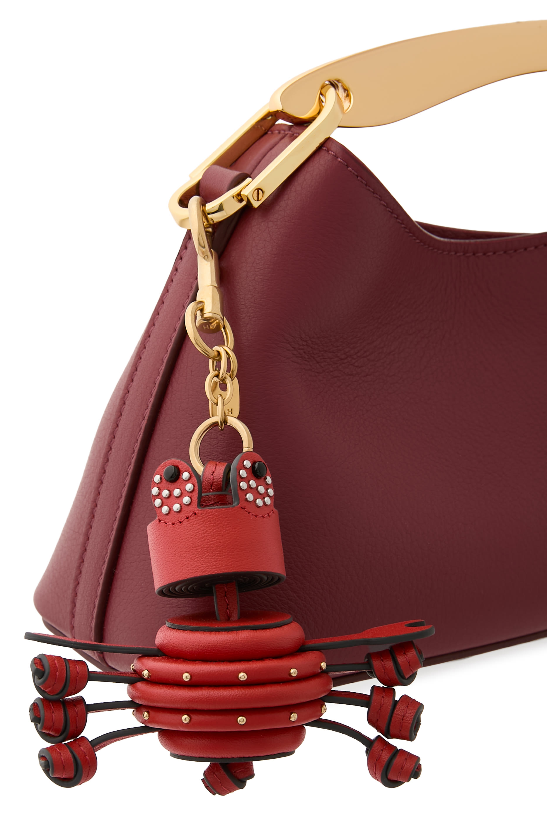 حلية بتصميم سلطعون