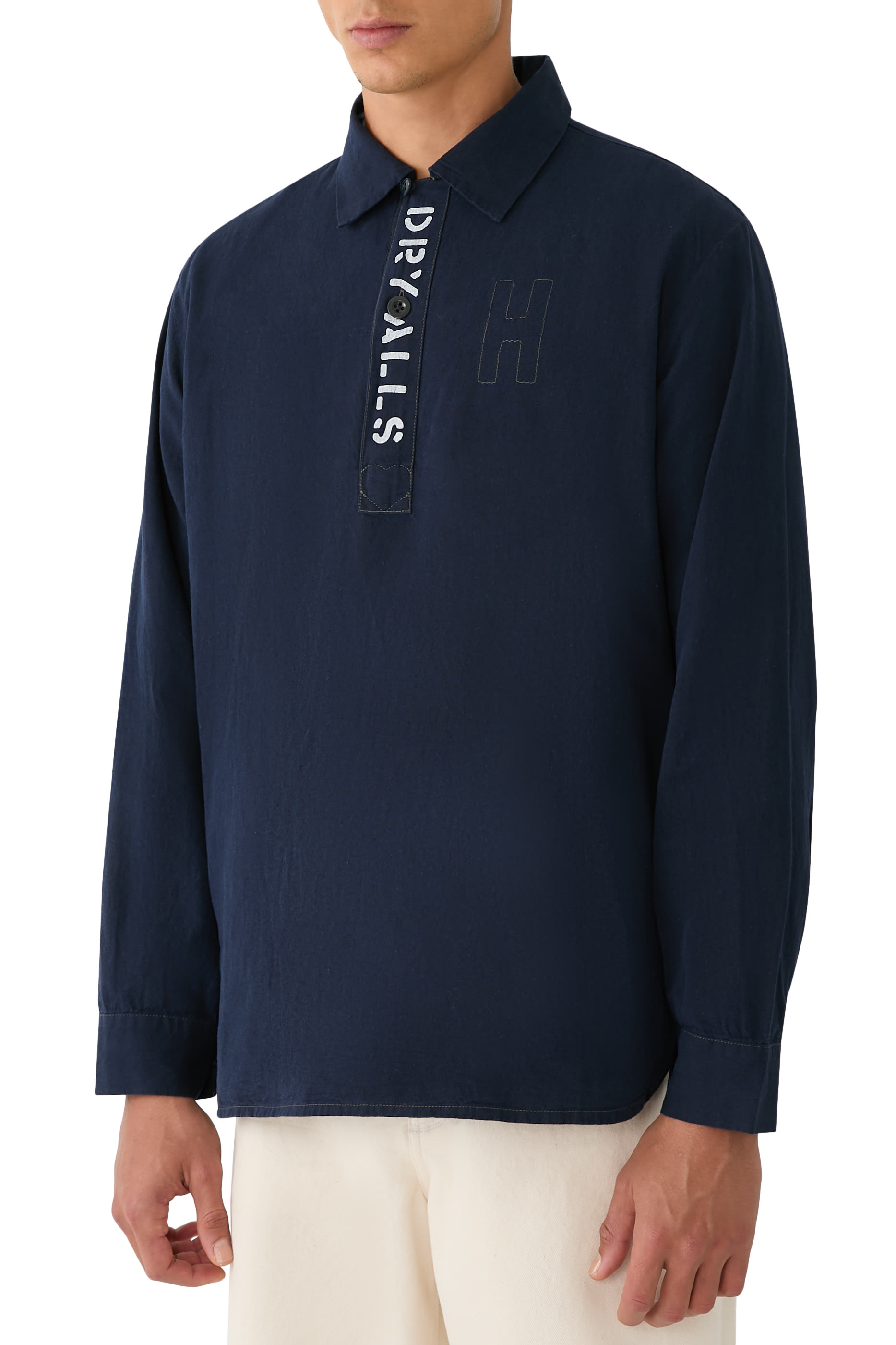 قميص تينسيل بنمط كنزة بنقشة غرافيكية