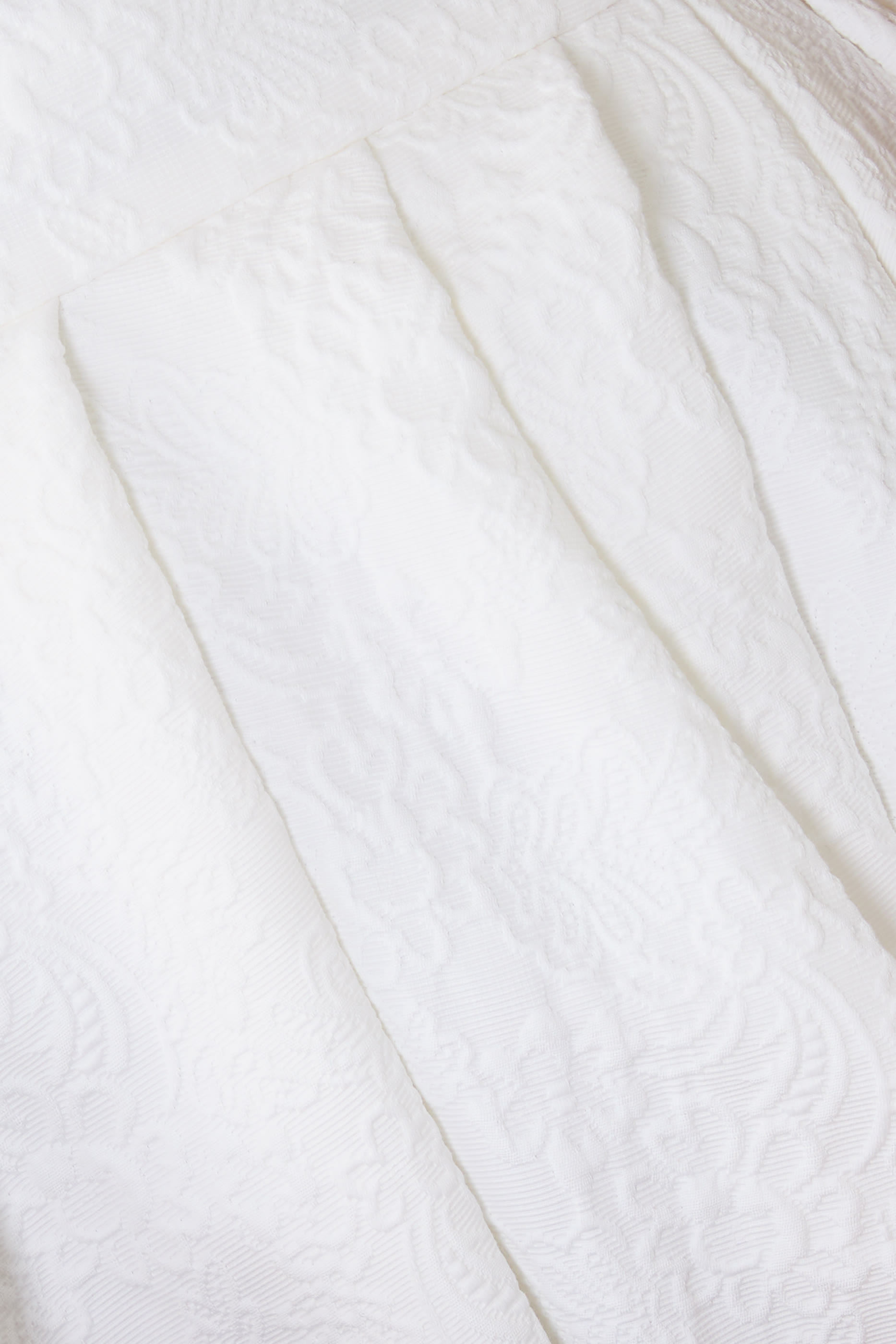 فستان متوسط الطول بلا حمالات بنقشة زهور