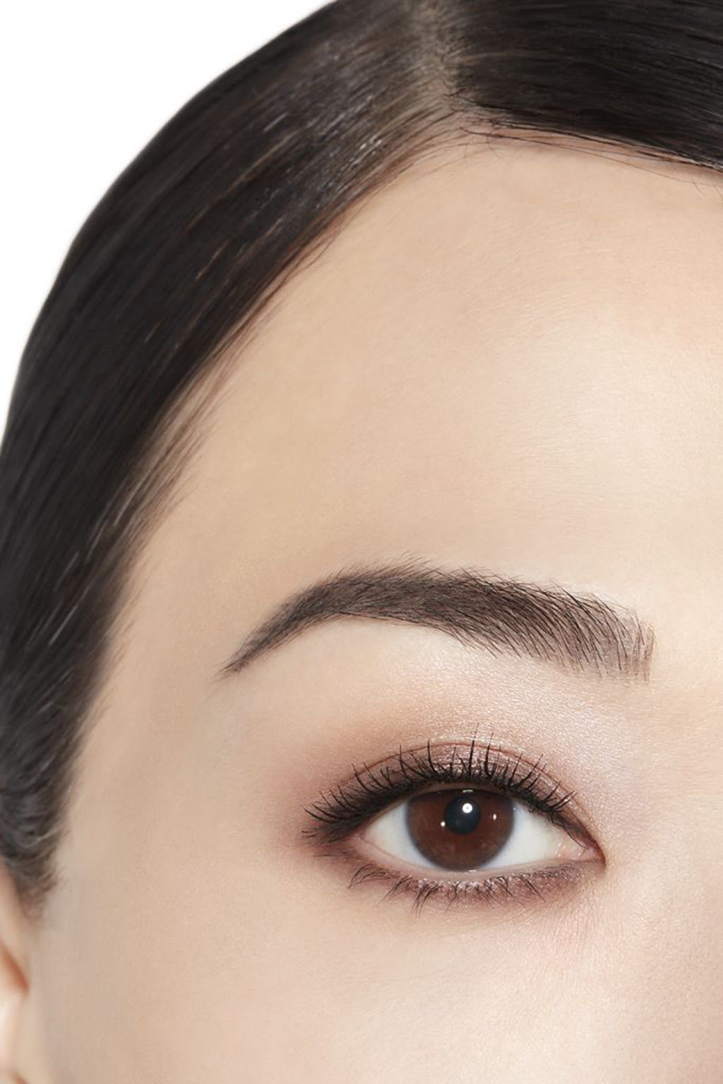 مستحضرات تظليل الجفون لإشراقة صحية وطبيعية LES BEIGES PALETTE REGARD