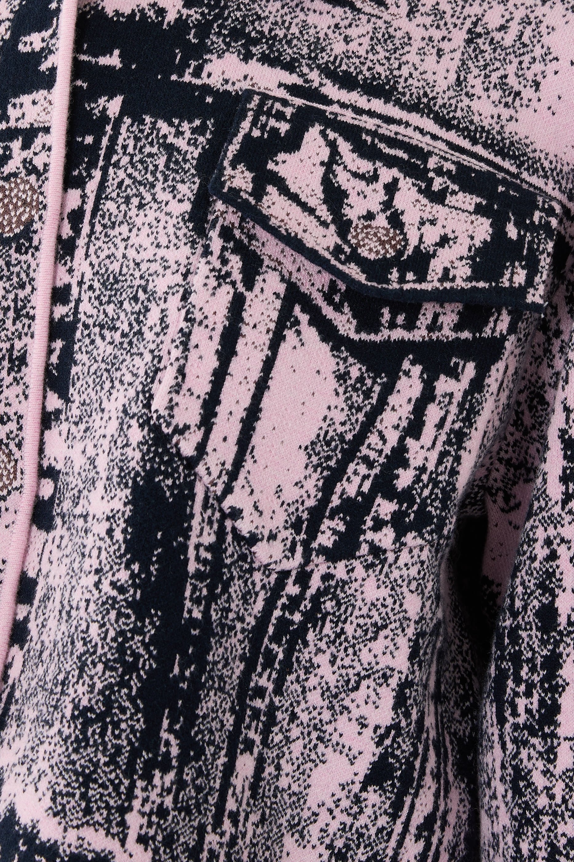 جاكيت هانا بطبعات وقصة فضفاضة دنيم