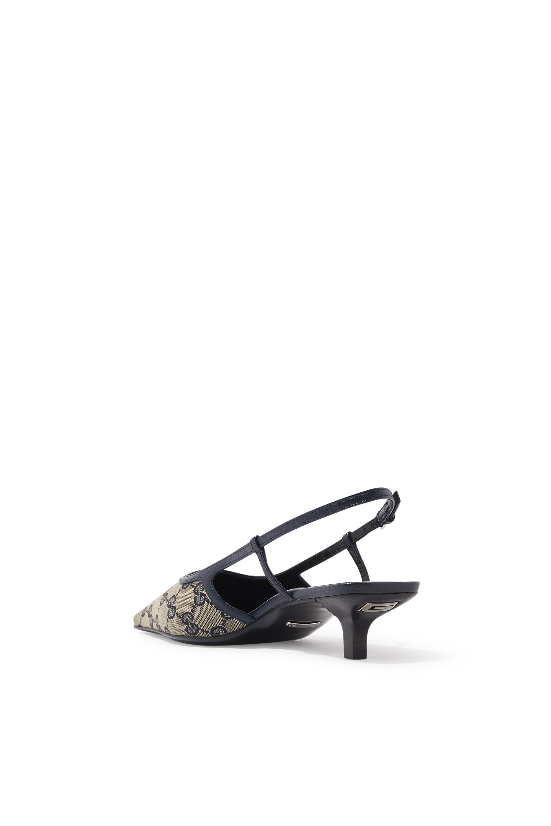 حذاء كلاسيك بسير خلفي مزين بحروف شعار الماركة