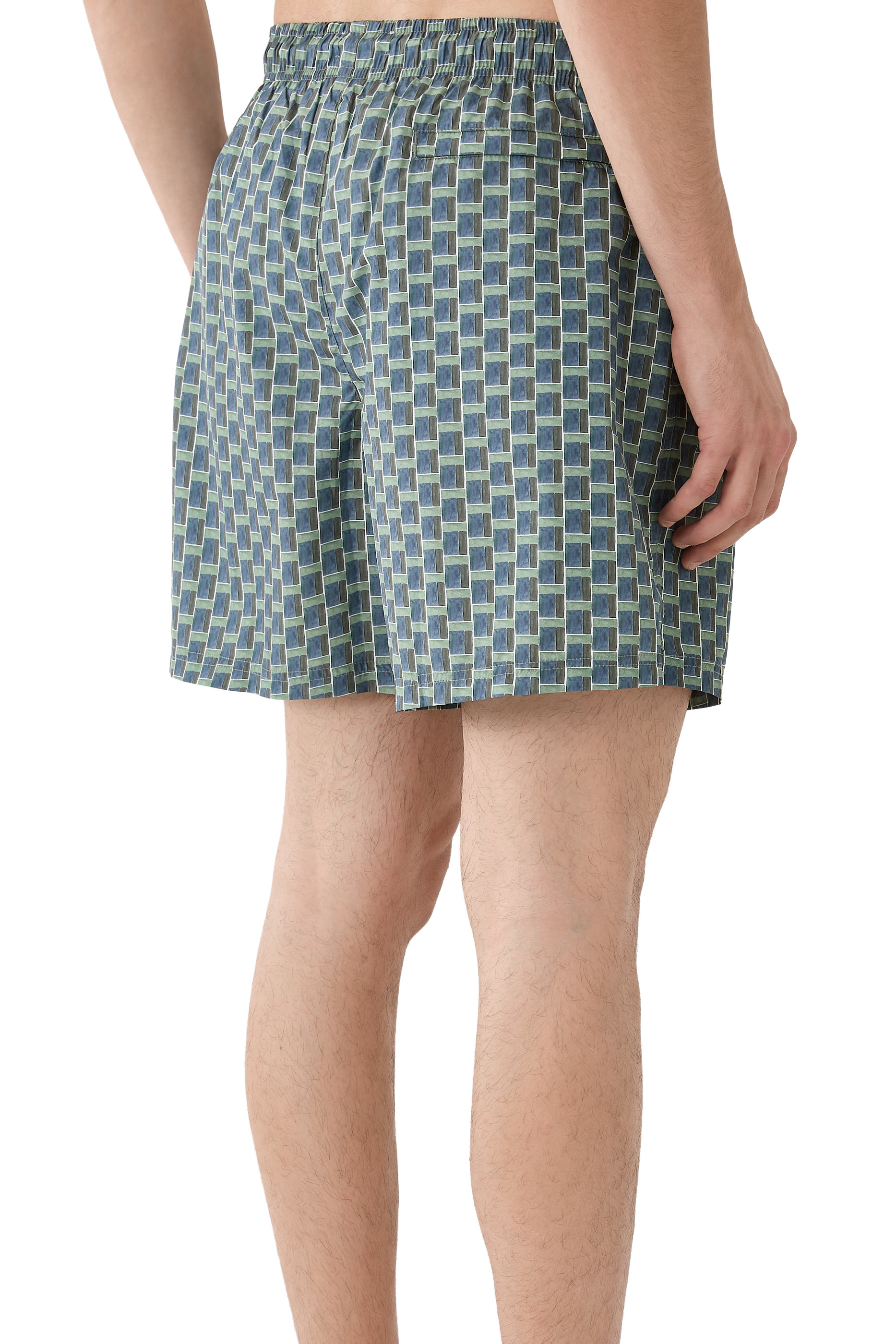 شورت سباحة بنقشة هندسية