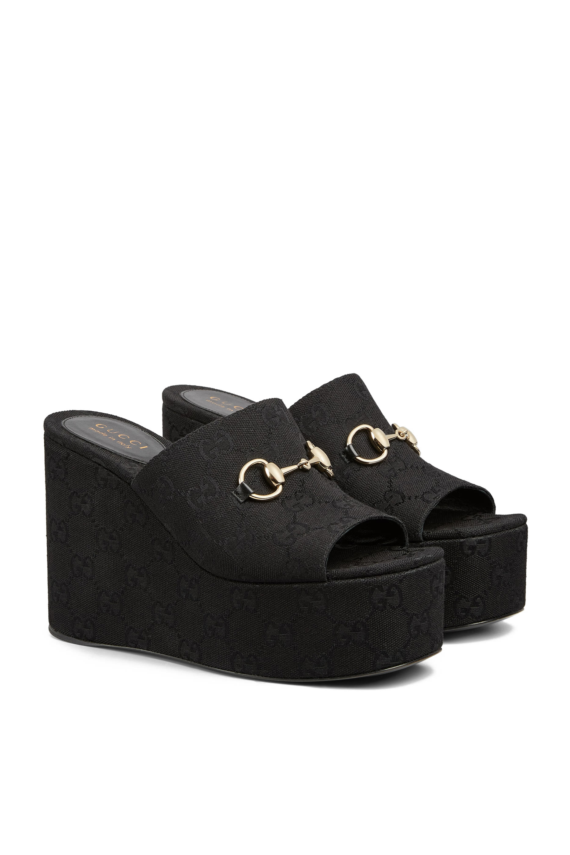 صندل بنعل ويدج 60 وحلية شعار الماركة