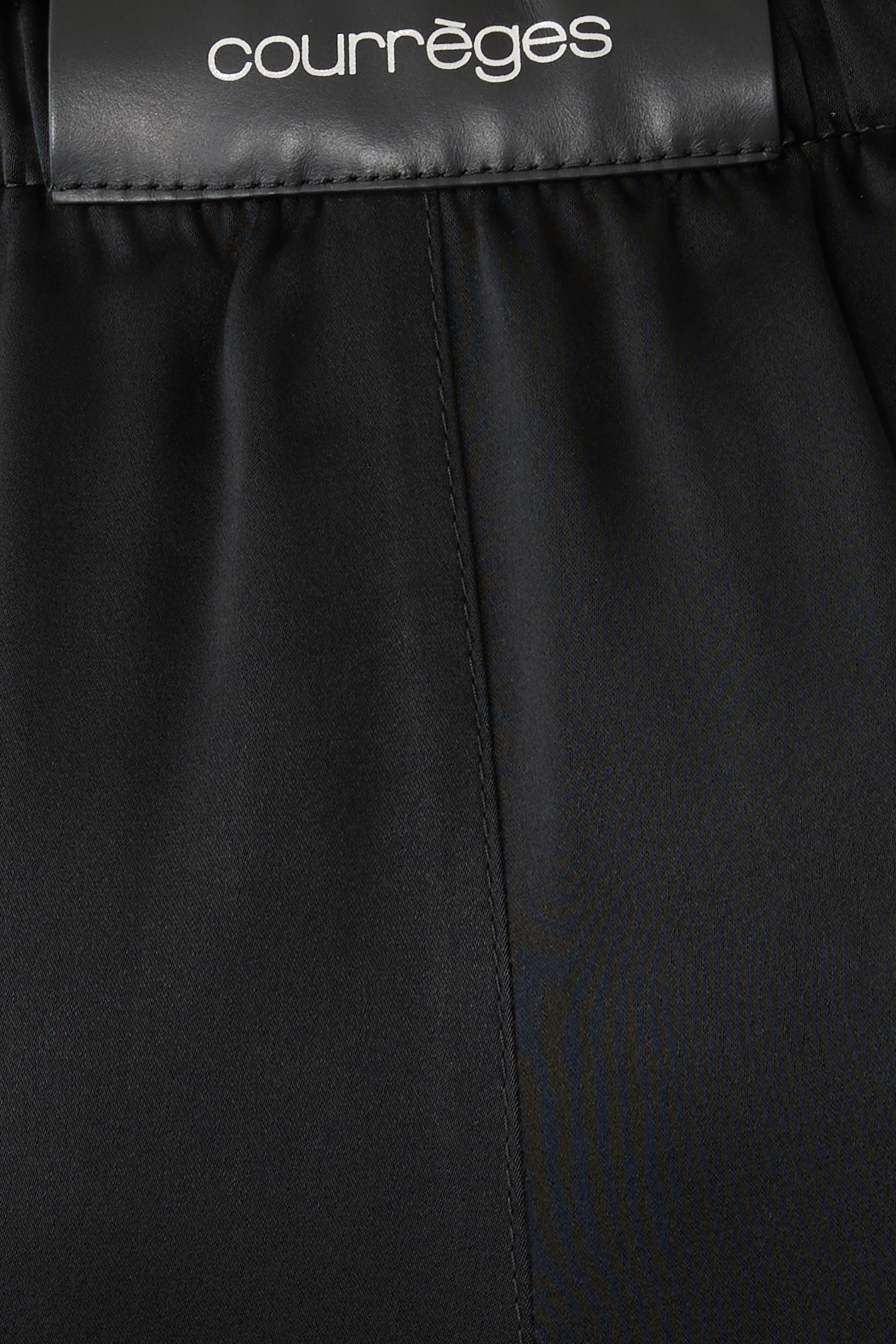 بنطال بقصة ساق واسعة وذيل ستان