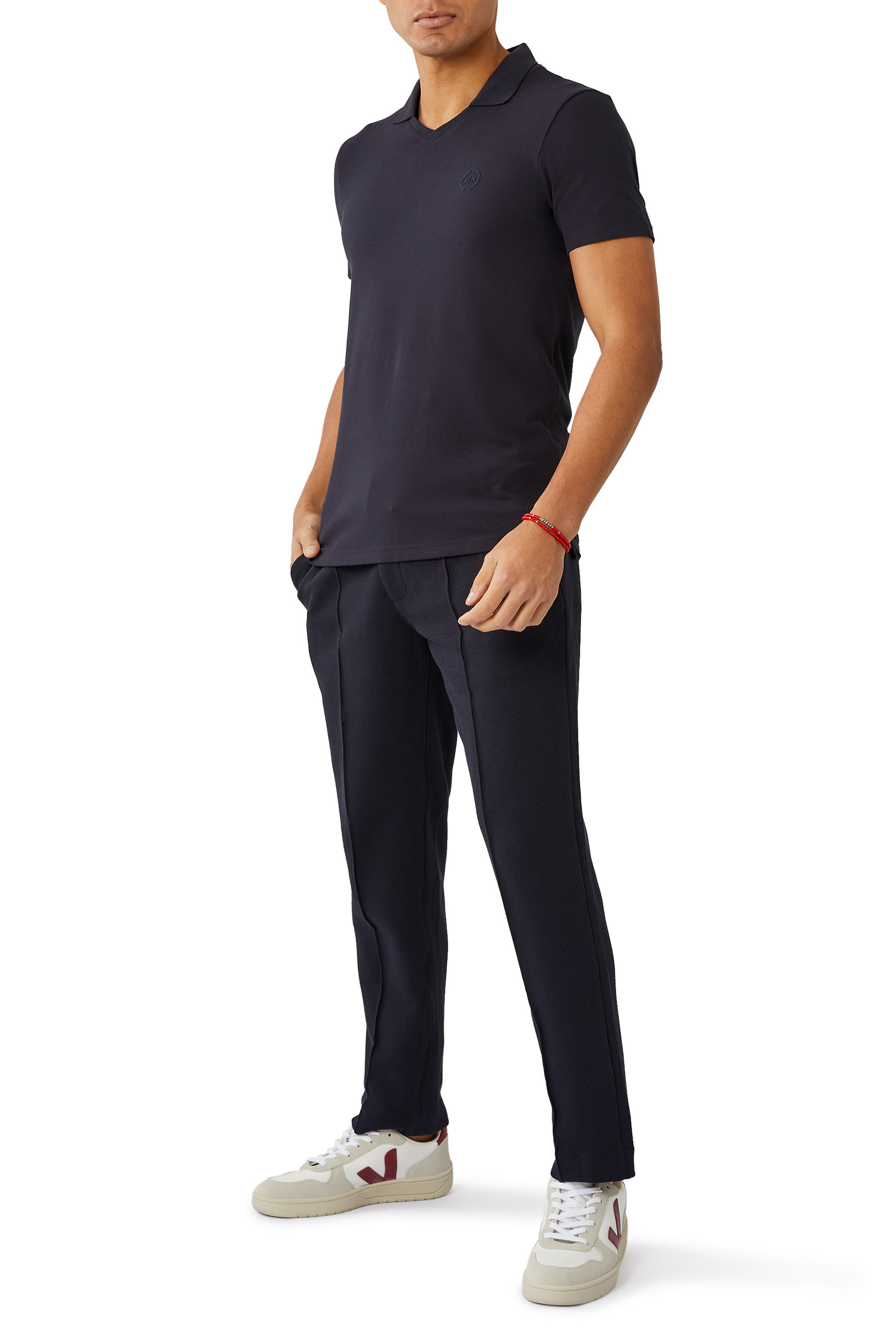 قميص بولو بياقة عريضة