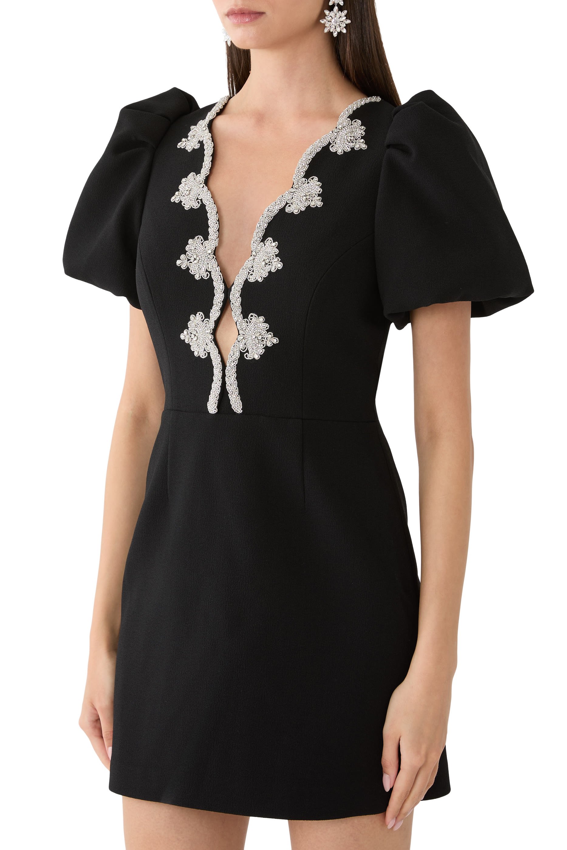 فستان هارلين قصير بأكمام منفوخة 