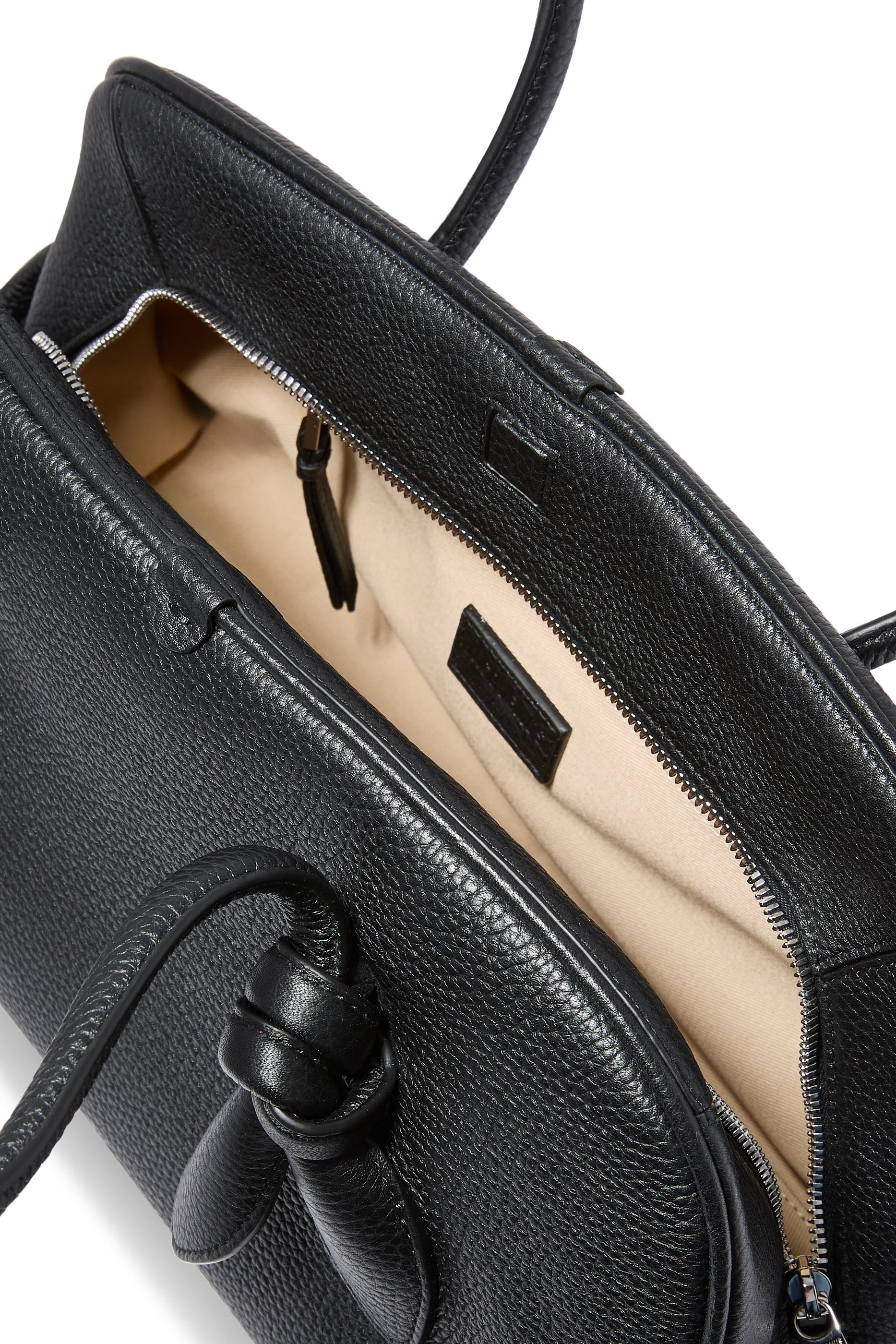 حقيبة توريزمو