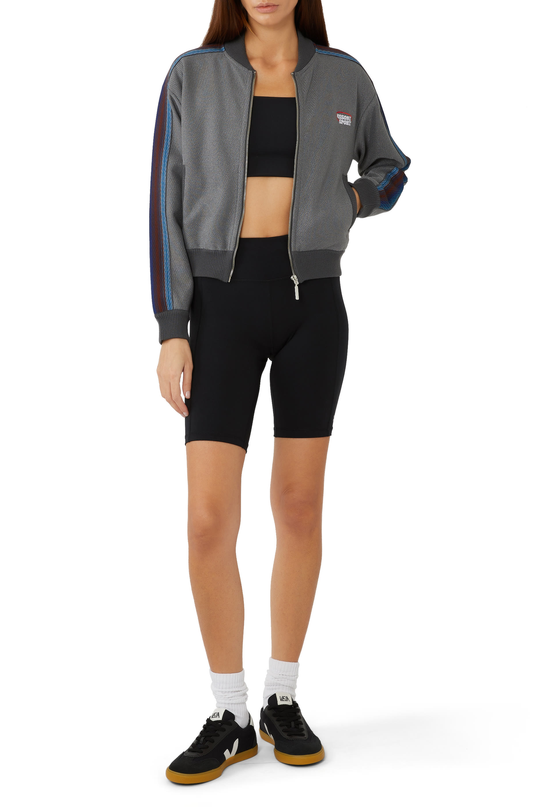 حذاء سنيكرز فولي بكاحل منخفض