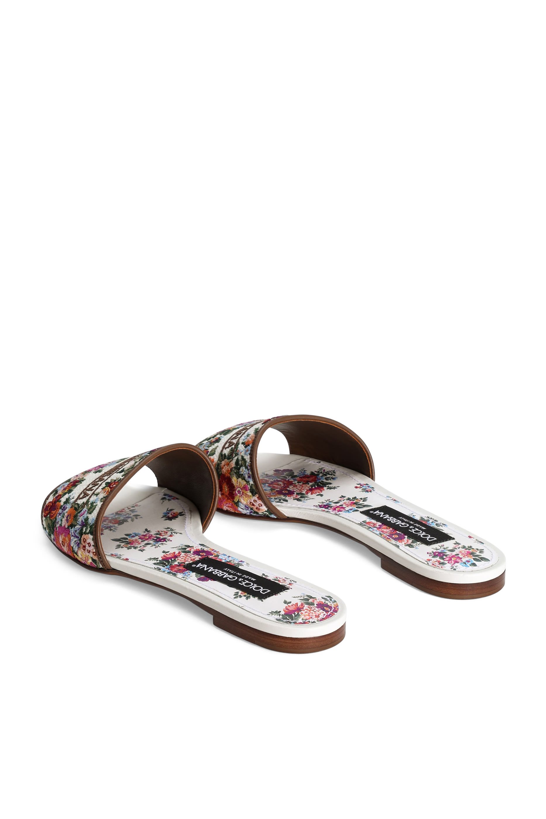 حذاء مفتوح مزين