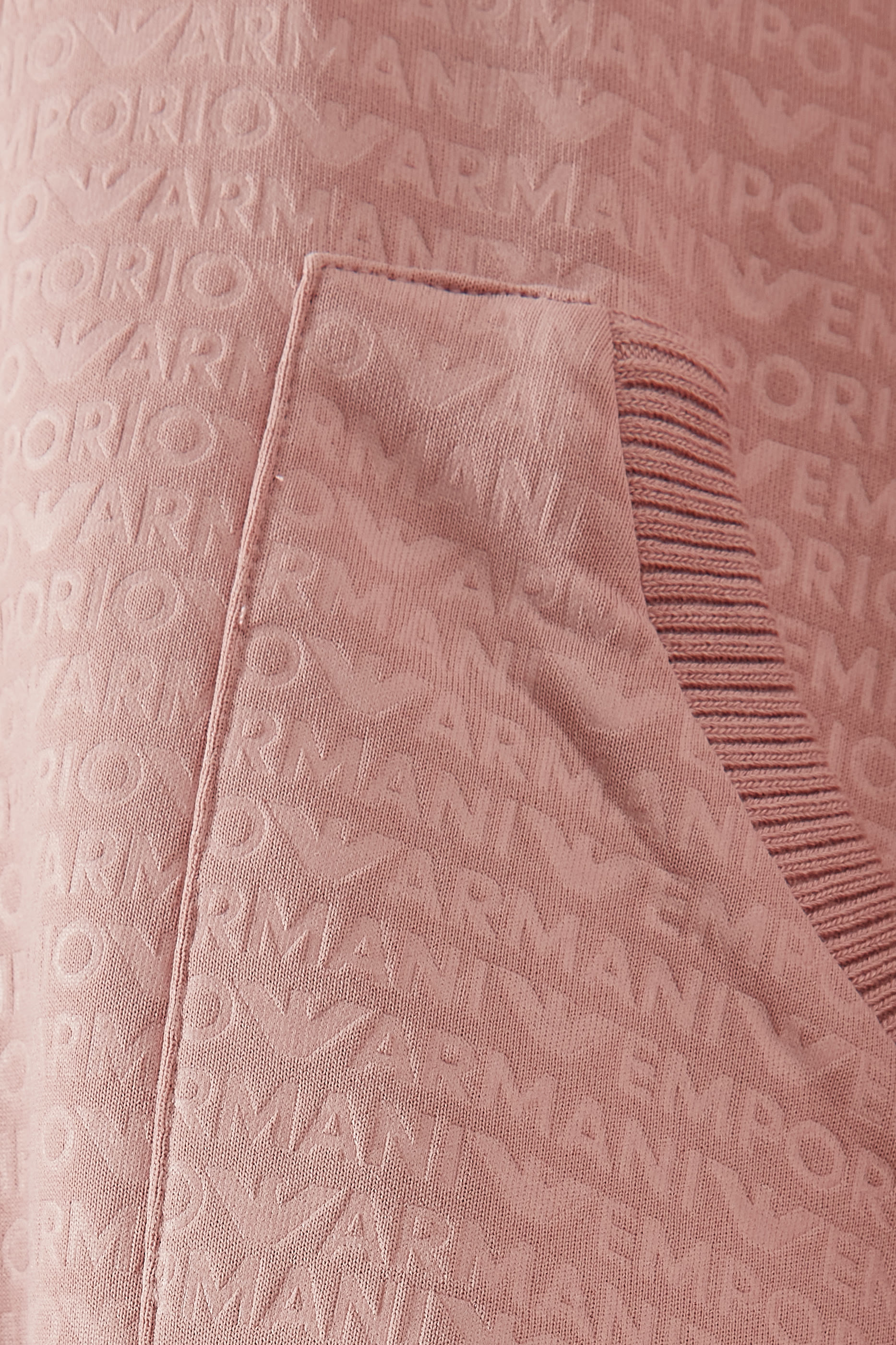 فستان مزين كليا بنقشة شعار الماركة للأطفال