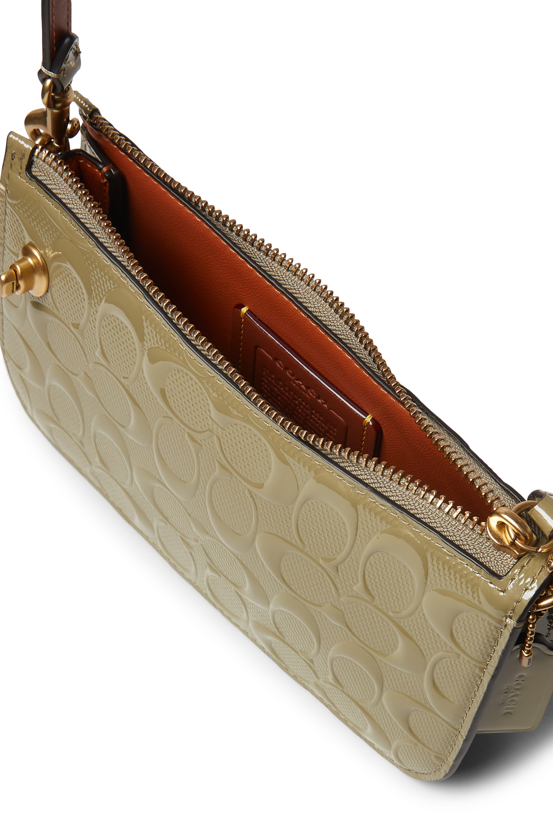 حقيبة كتف بين جلد بنقشة شعار الماركة