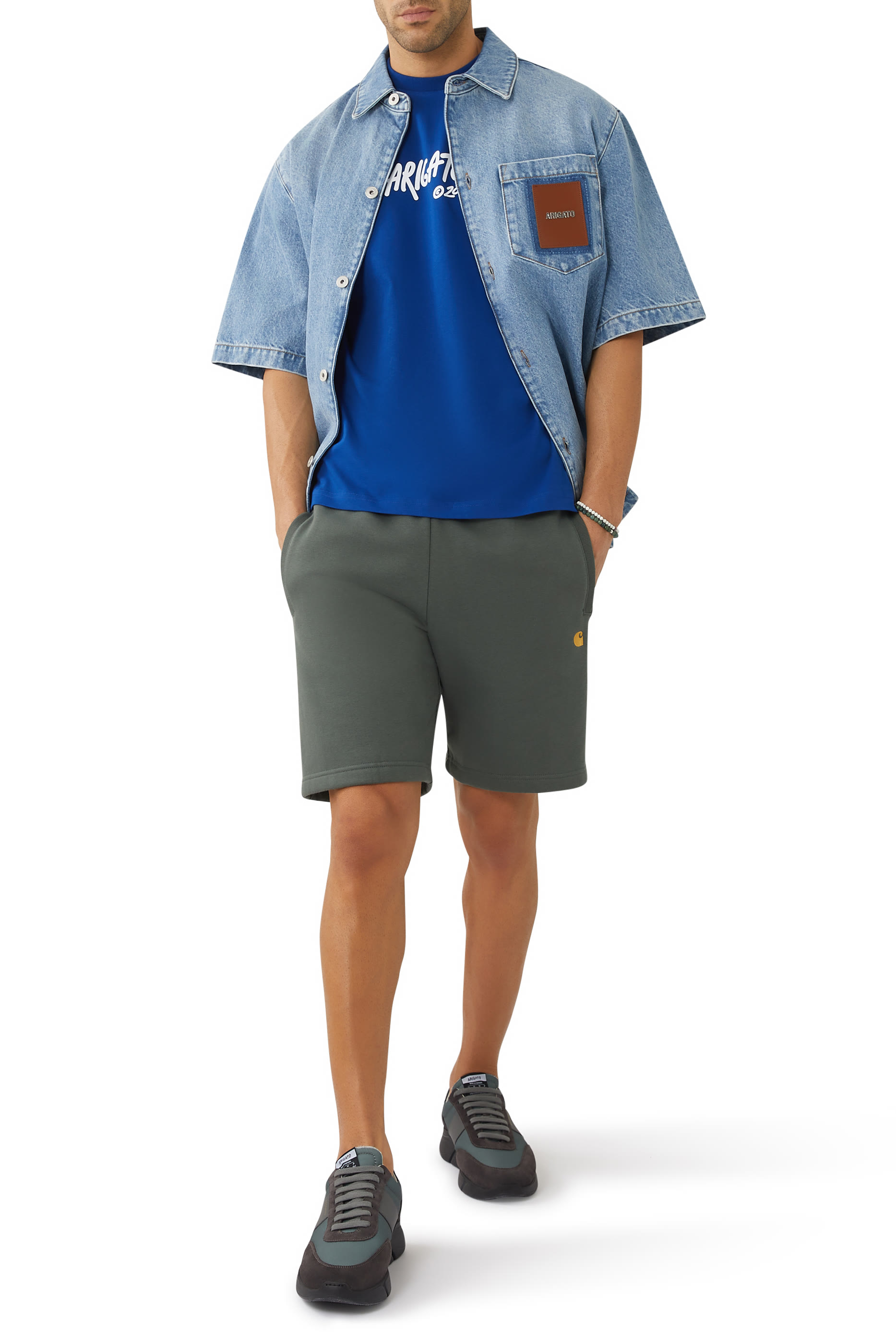 تيشيرت بشعار الماركة غرافيتي