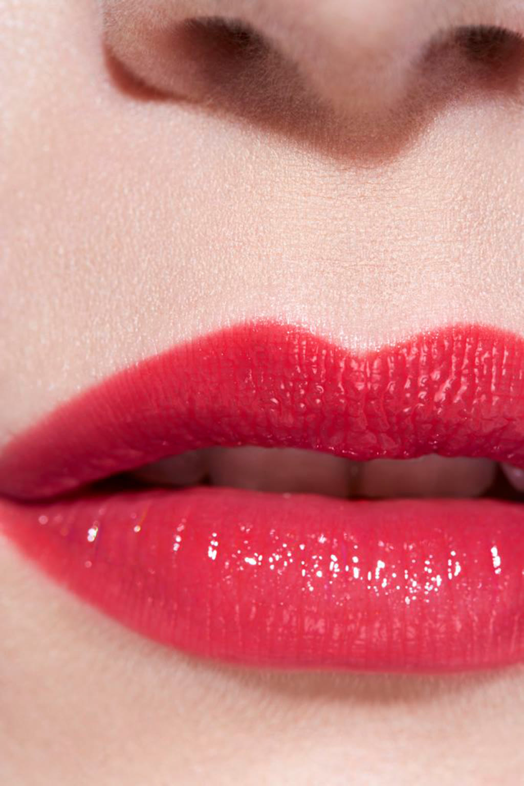 أحمر شفاه ROUGE COCO FLASH Colour, Shine, Intensity In A Flash