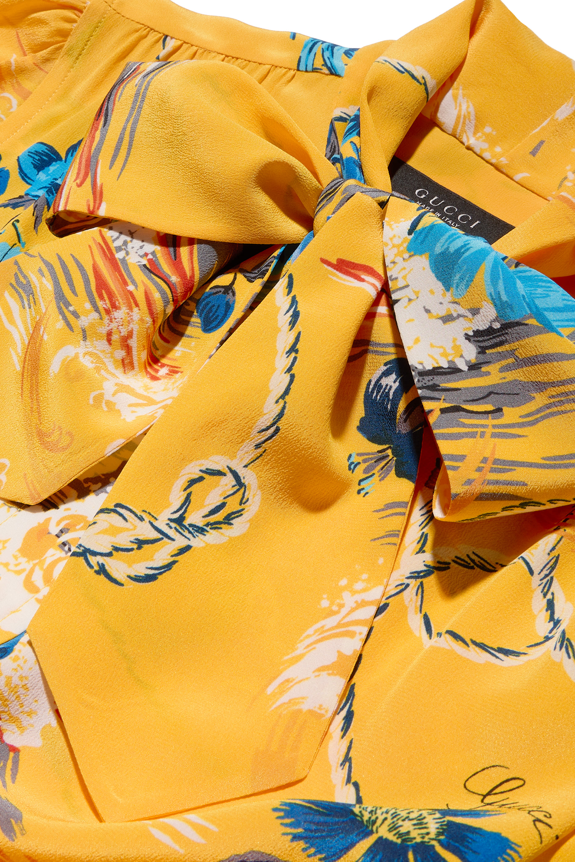 فستان بطبعة زهور