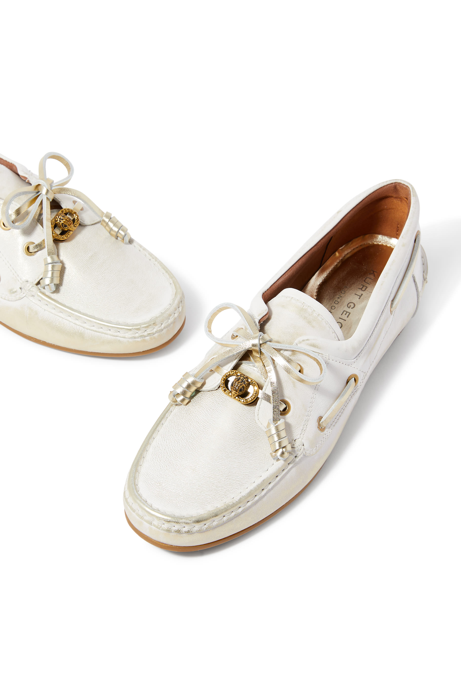 حذاء سهل الارتداء تشيلسيا بربطة