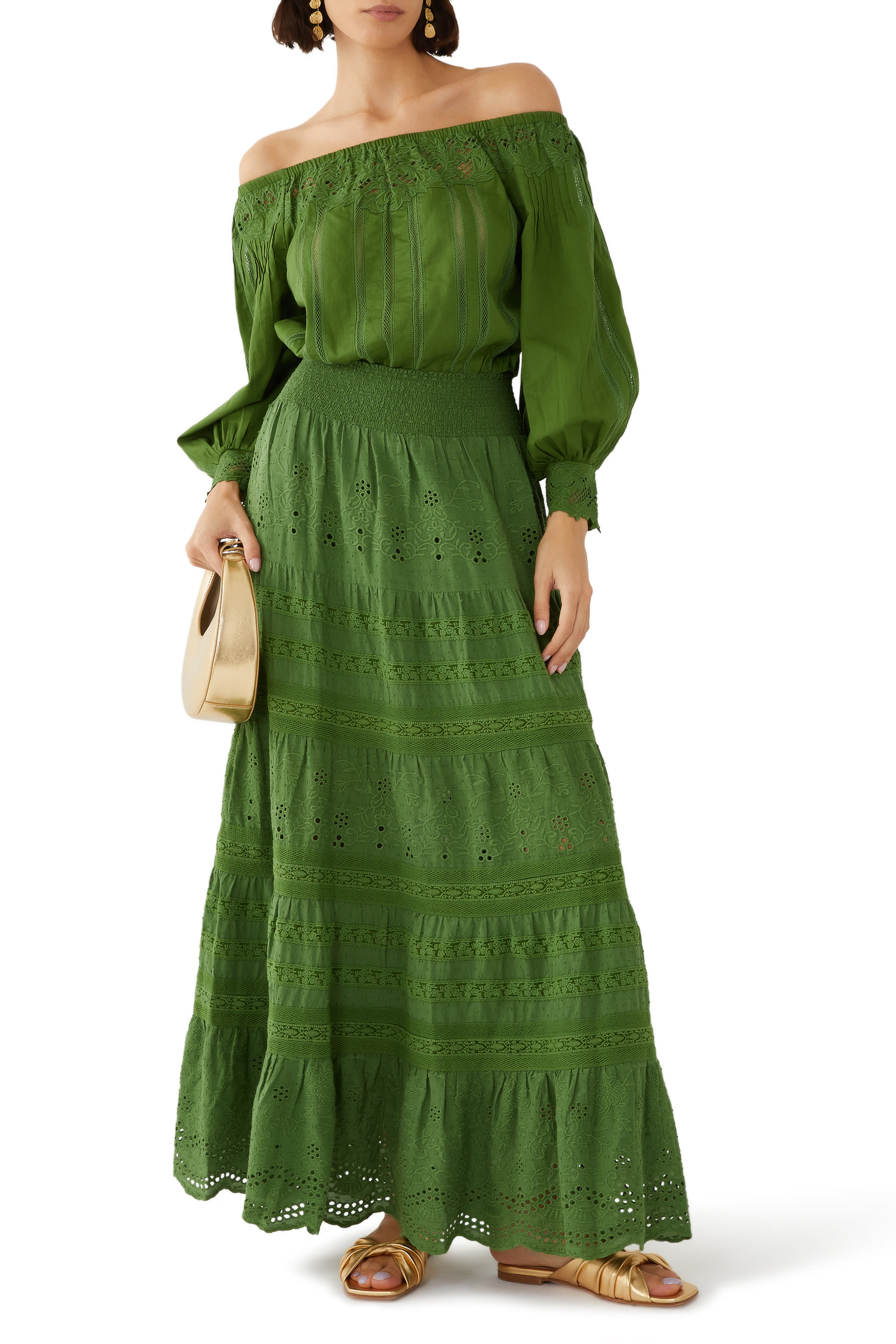 تنورة عائشة طويلة بطبقات