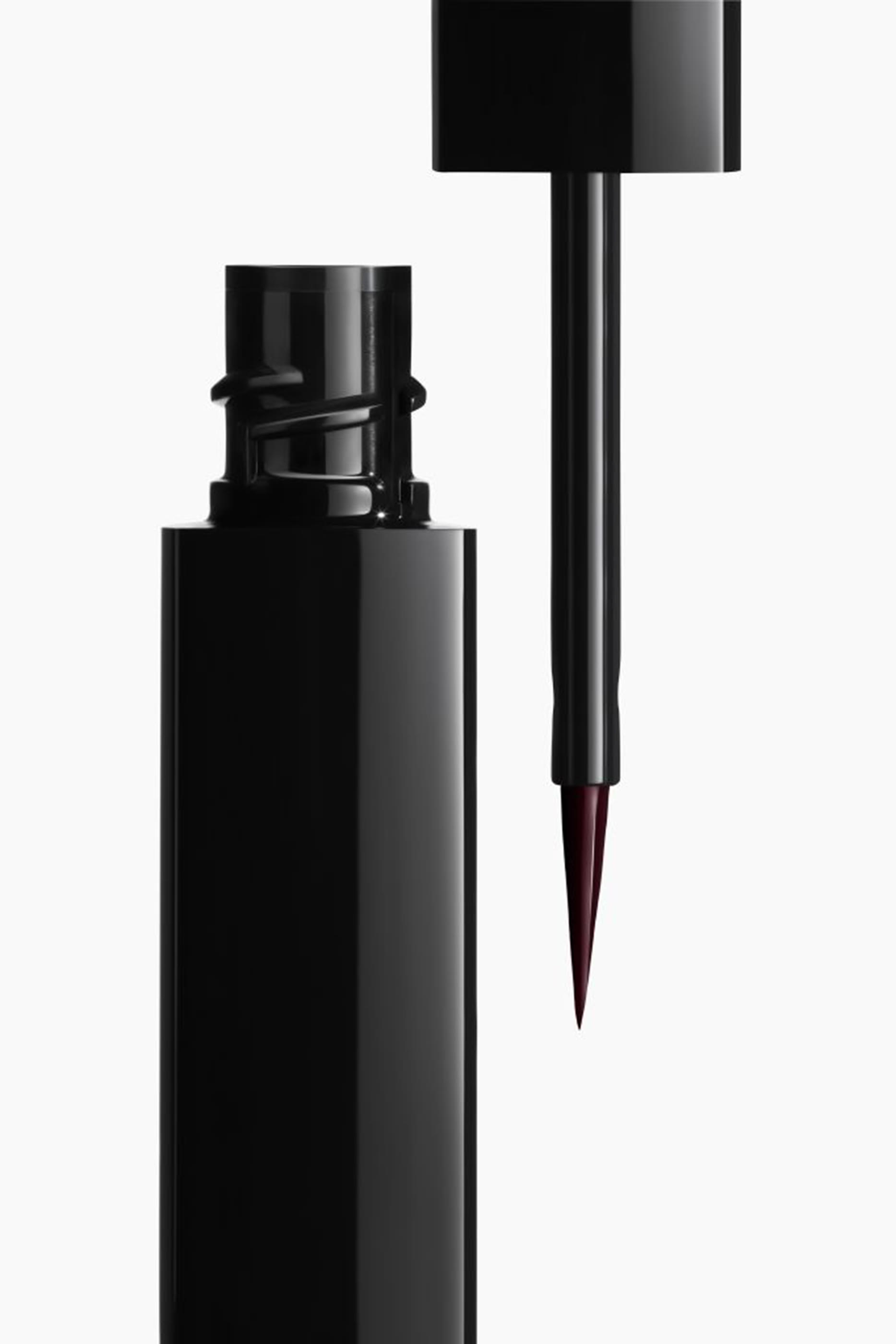  قلم تحديد عيون Le Liner De Chanel Liquid سائل عالي الدقة يدوم طويلا