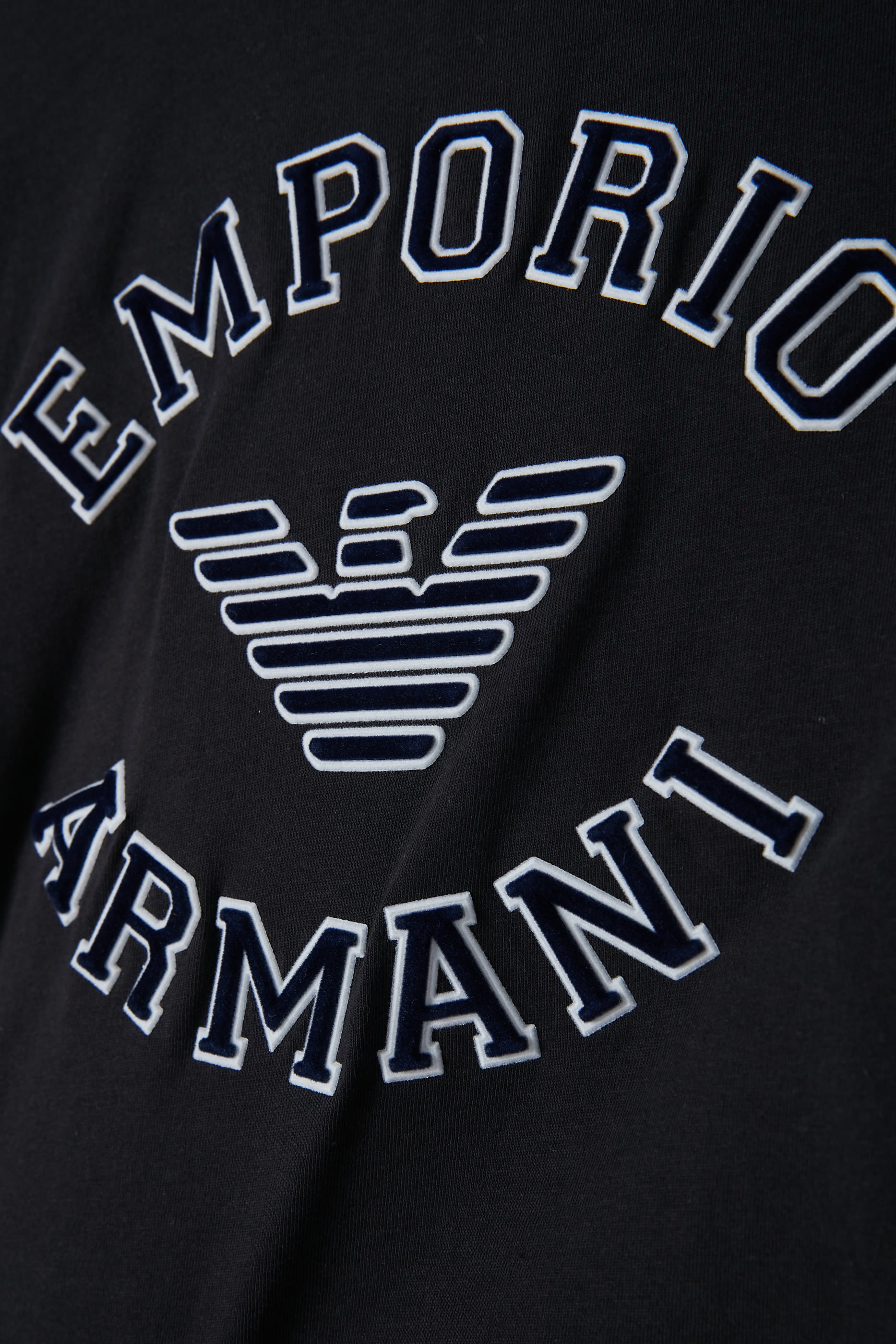 تيشيرت قطن بشعار الماركة للأطفال