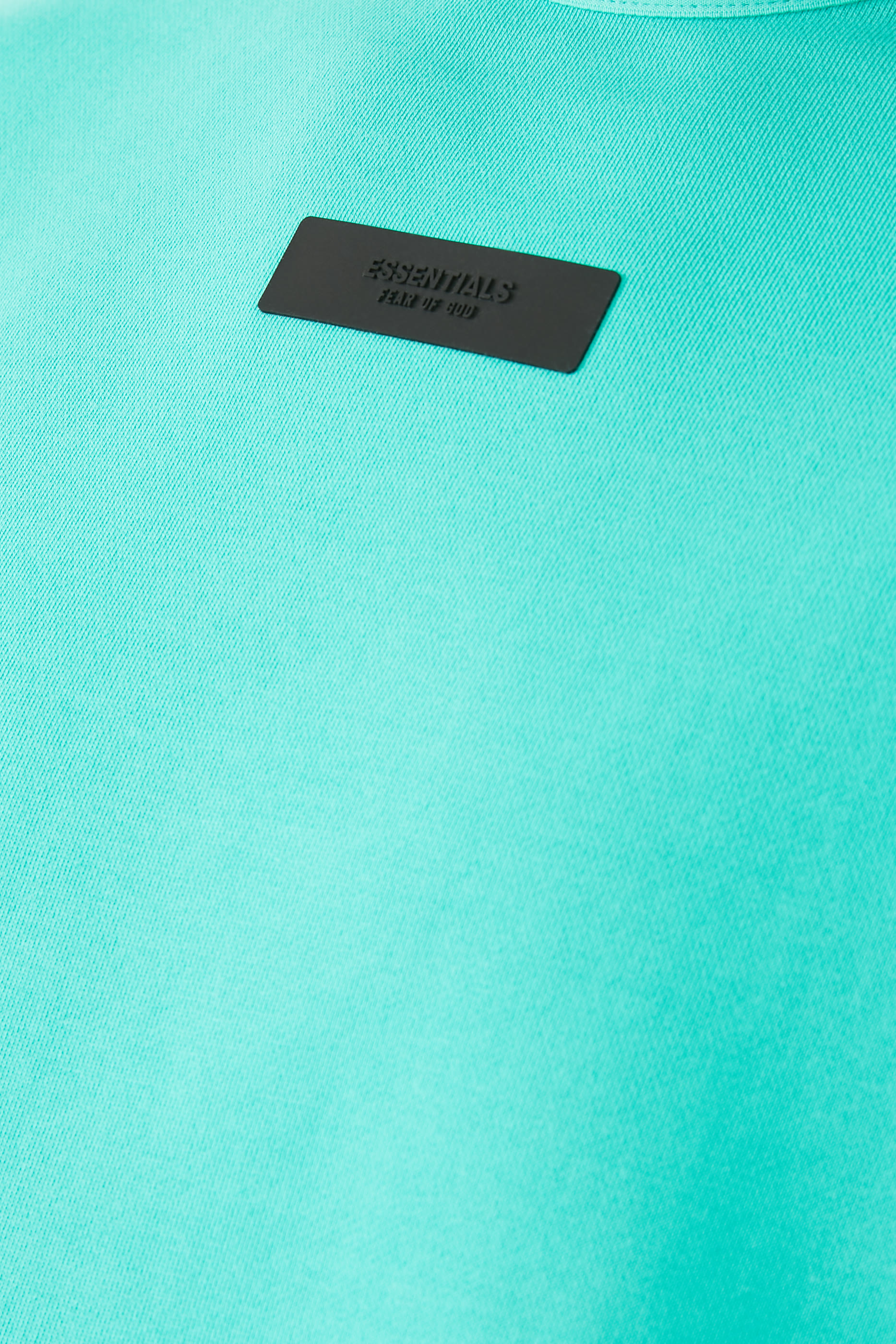 كنزة بياقة ضيقة بشعار اسنشالز