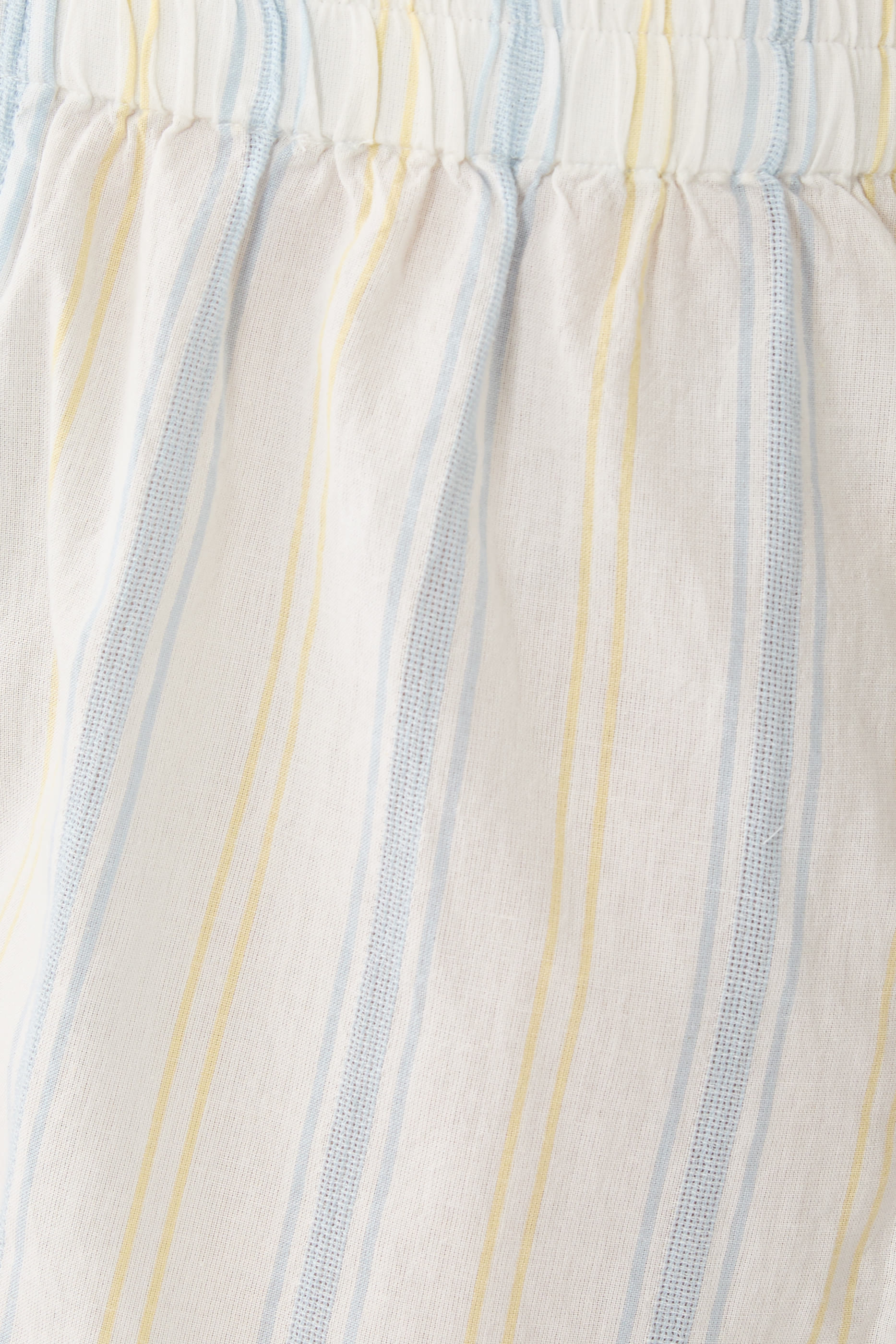 شورت بقصة مريحة ونقشة مخططة قطن عضوي