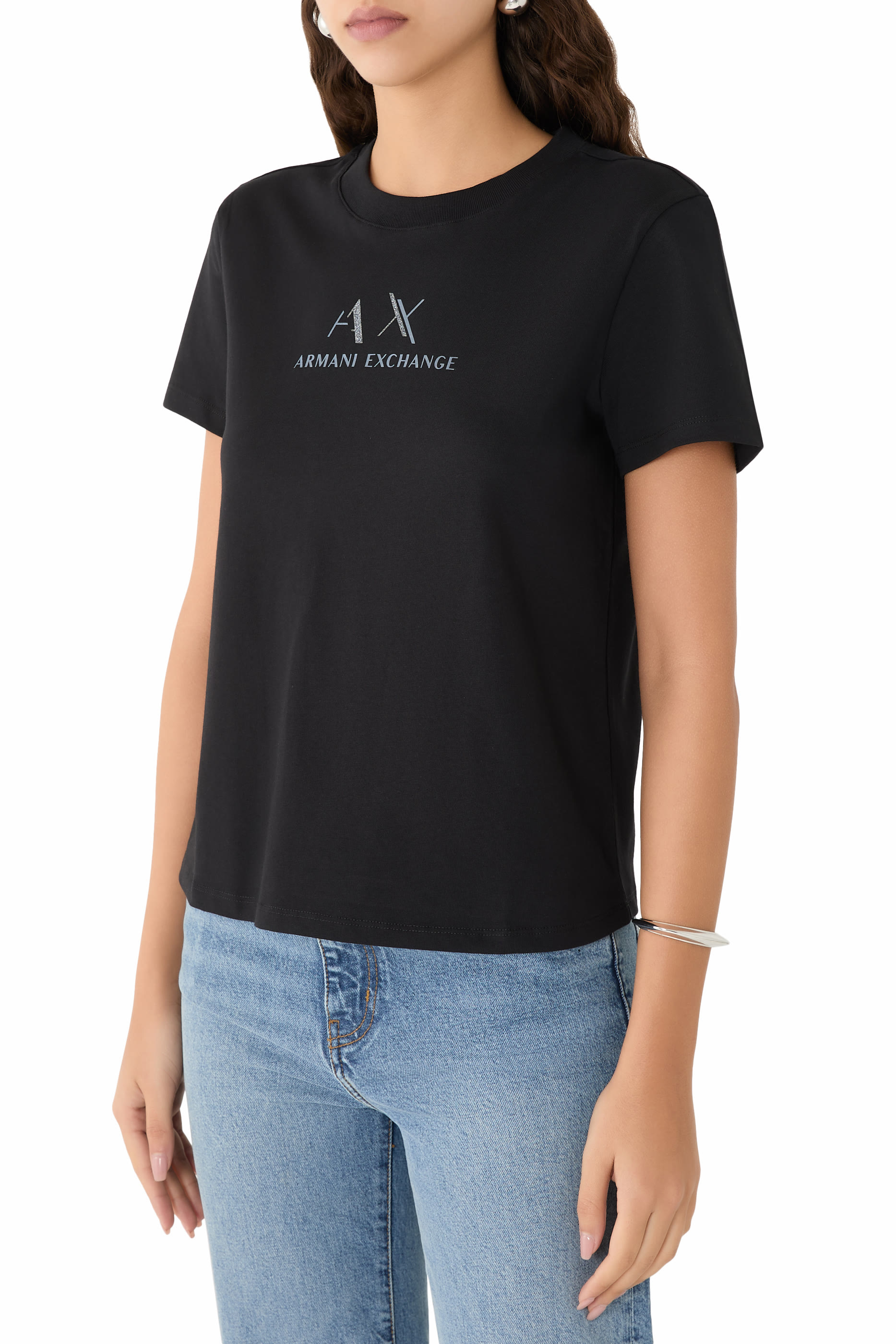 تيشيرت بقصة عادية بشعار الماركة