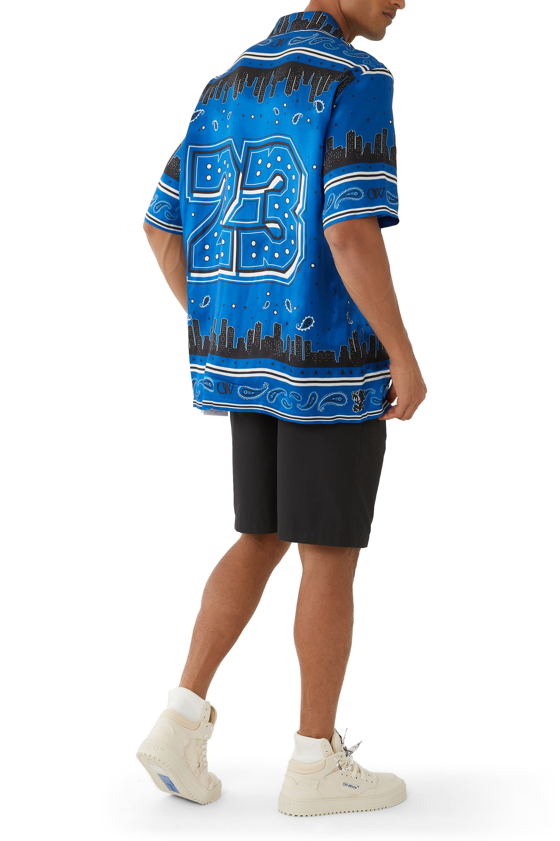 قميص بولينغ بطبعات باندانا