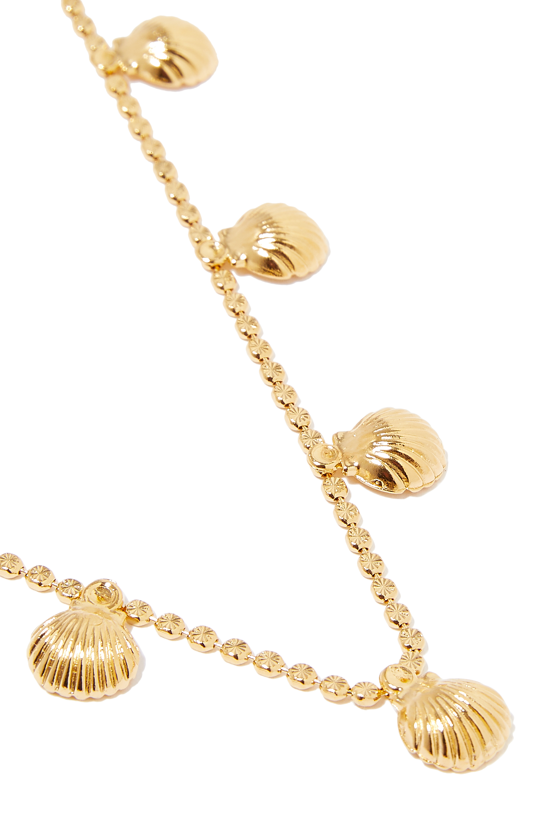 قلادة رقبة صغيرة بحلي بتصميم صدف