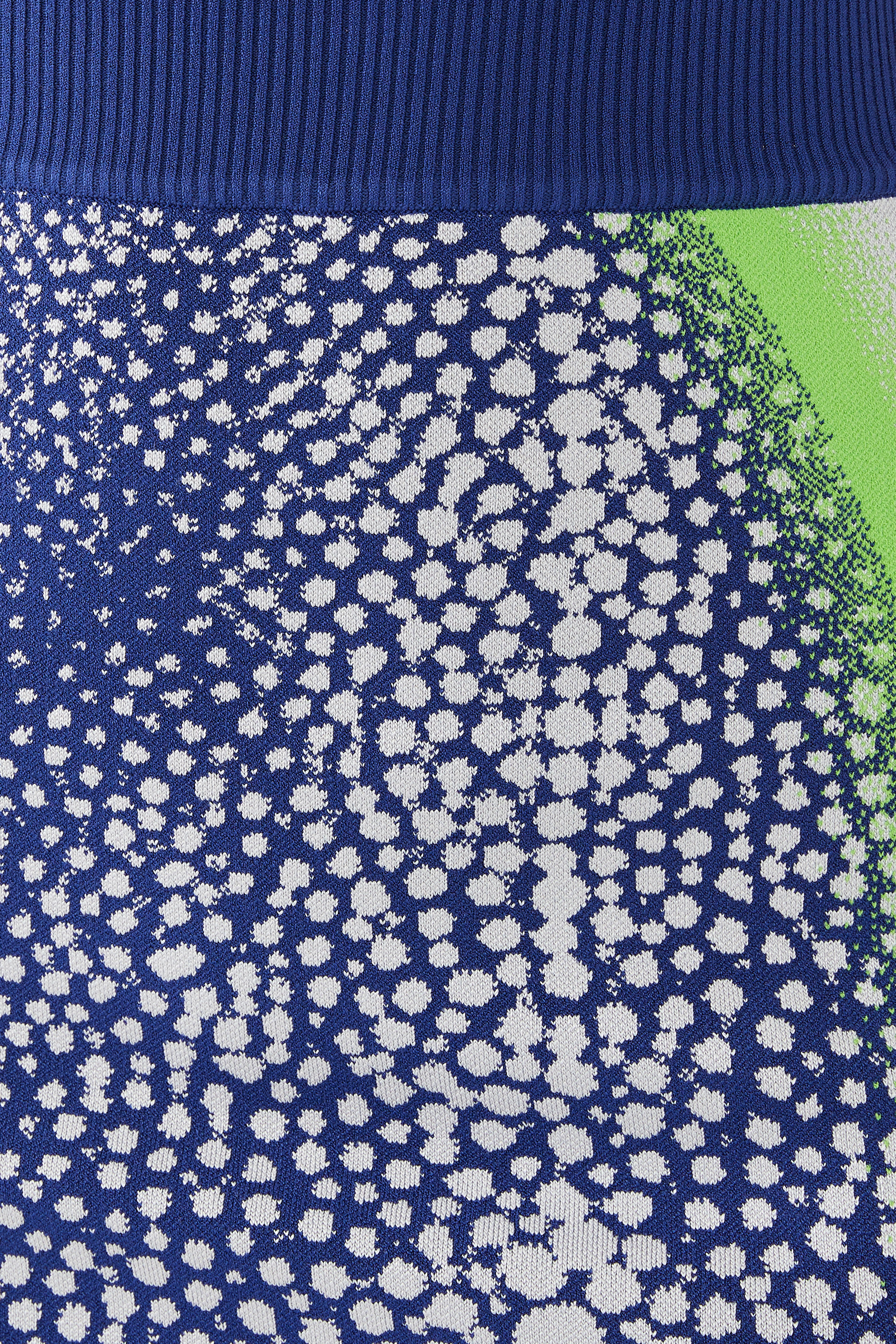 تنورة هولي متوسطة الطول