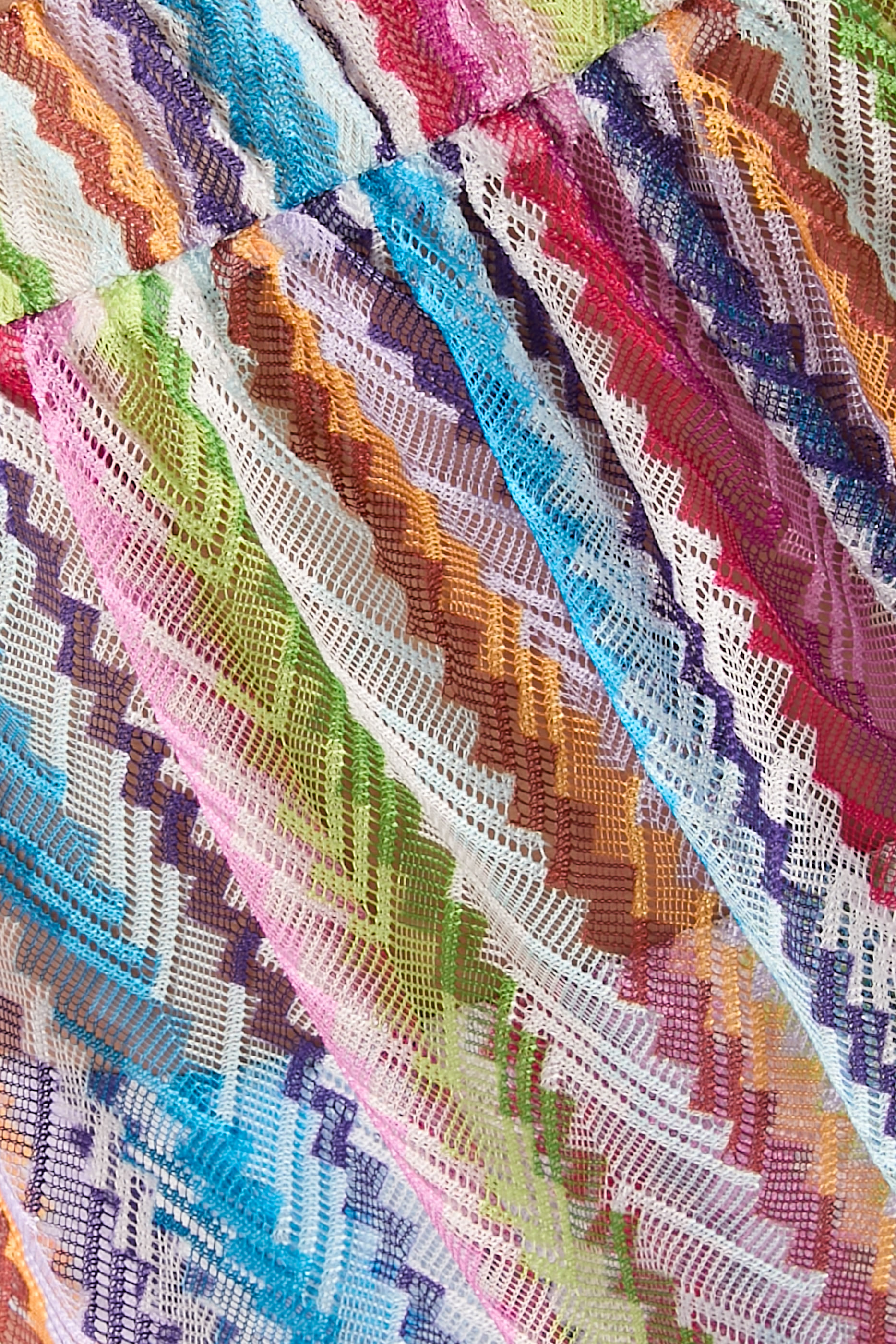 شورت للإرتداء فوق ملابس السباحة بنقشة خطوط متعرجة