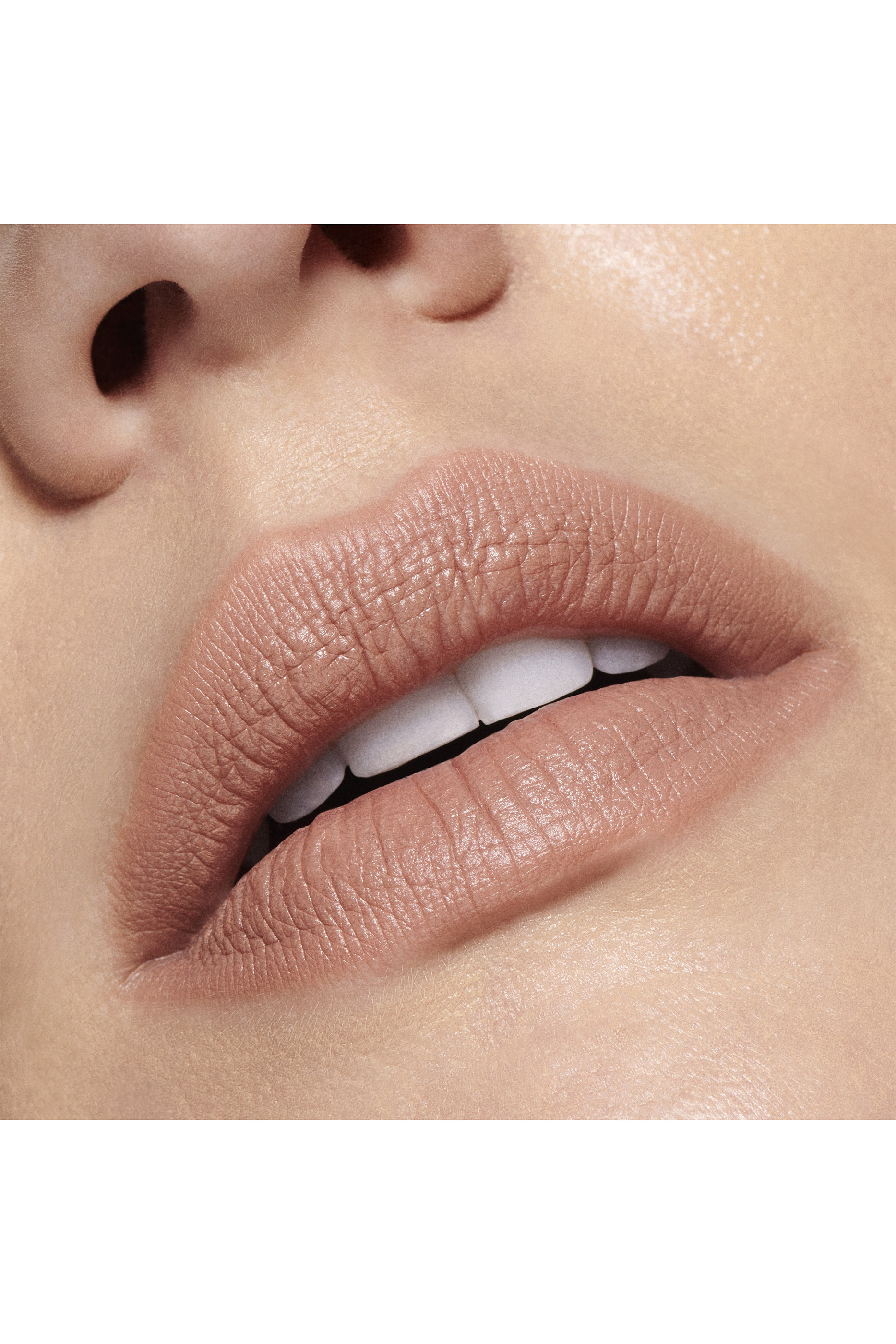 أحمر شفاه ام ايه سي اكسيمال ناعم غير لامع