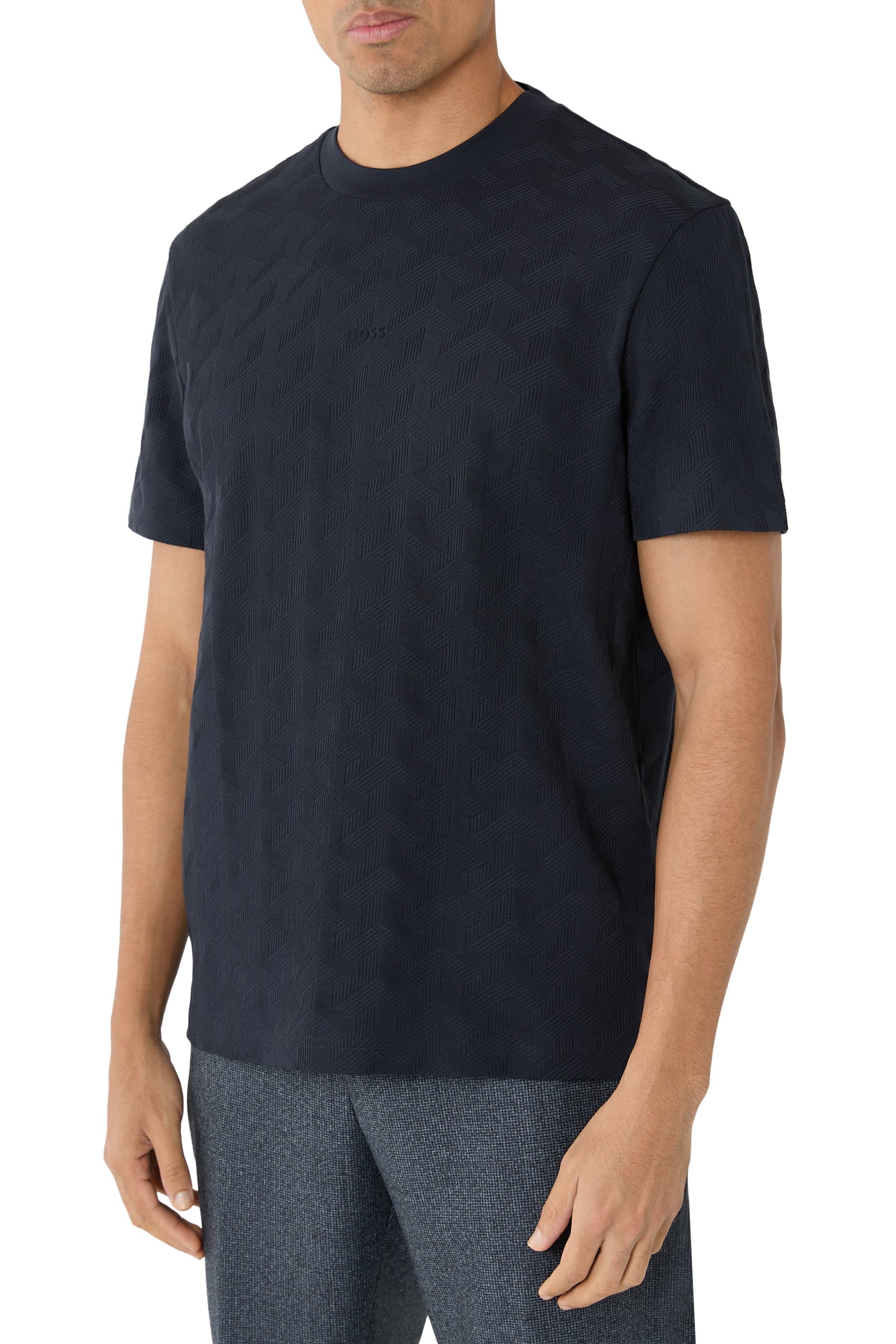 تيشيرت بنقشة جاكار عاكسة