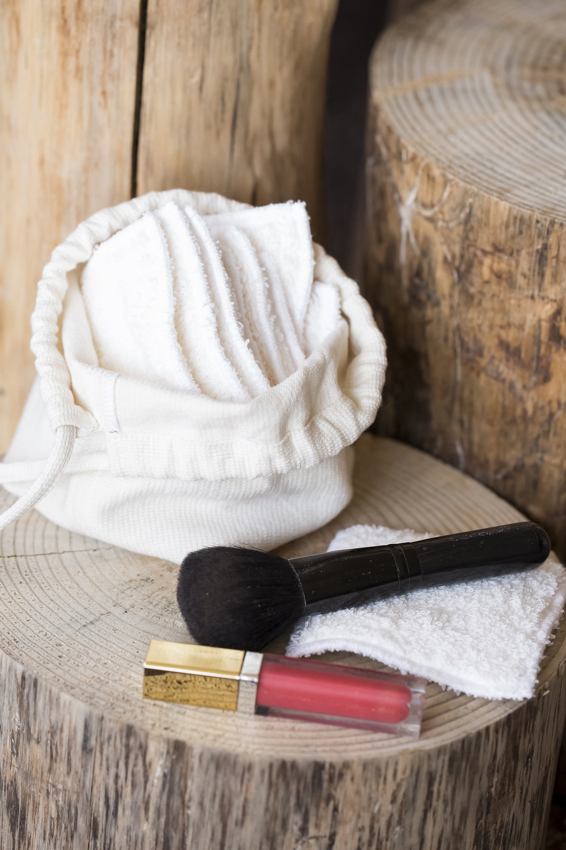 حقيبة مناديل تجميل