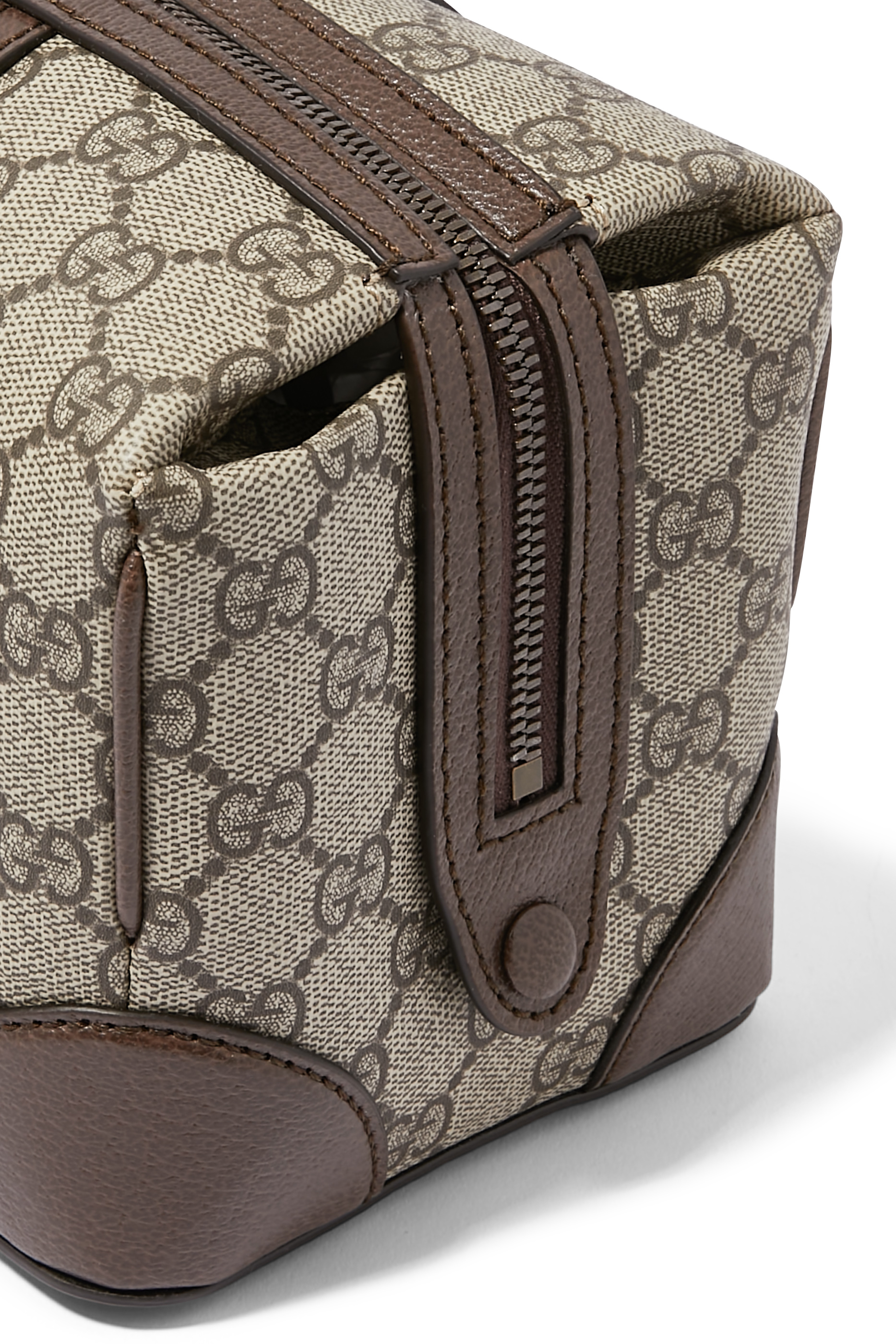 حقيبة مستلزمات العناية الشخصية سافوي بحرفي شعار الماركة