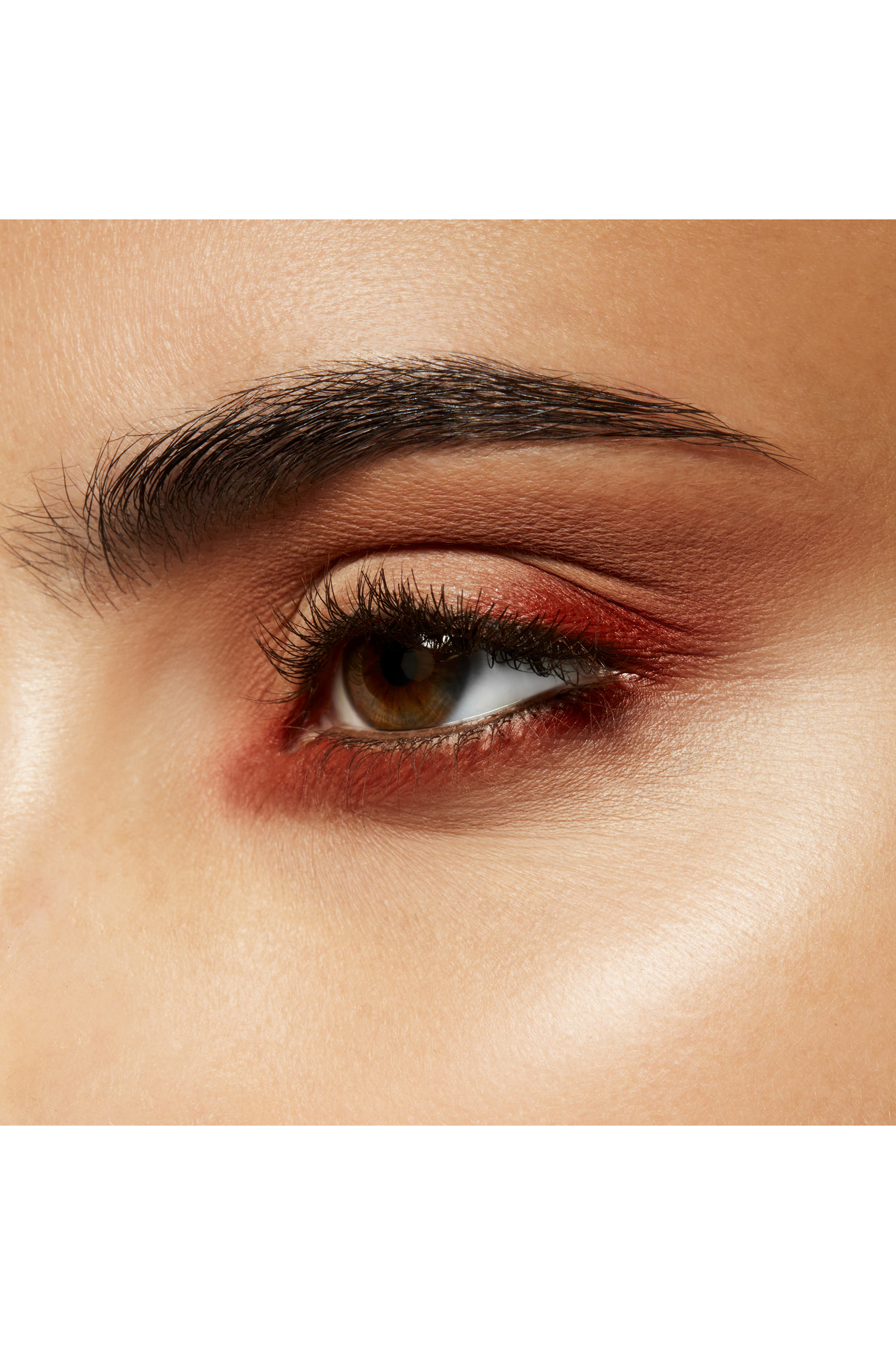 ظل عيون صغير درجة إسبريسو