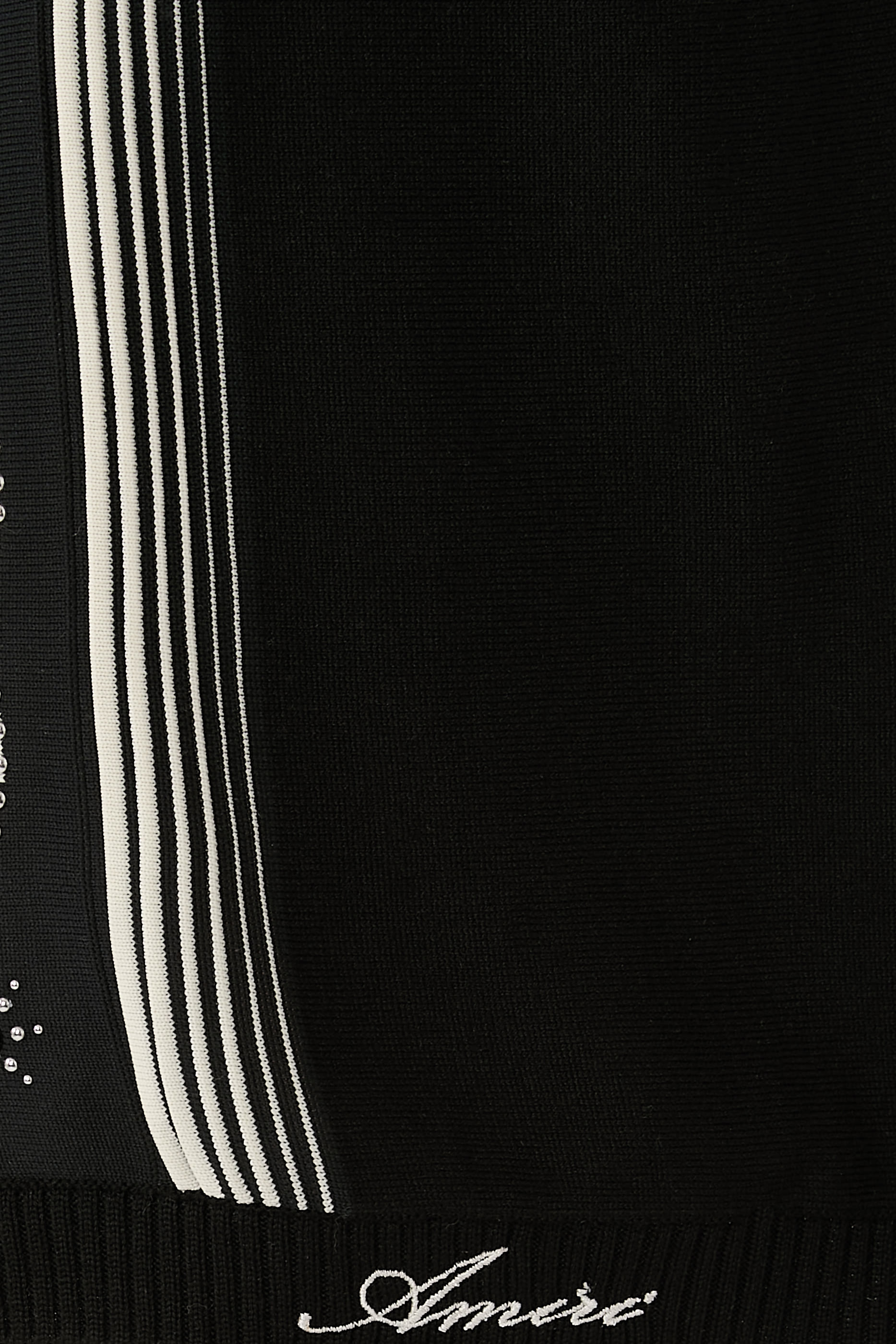 شورت مخطط مرصع