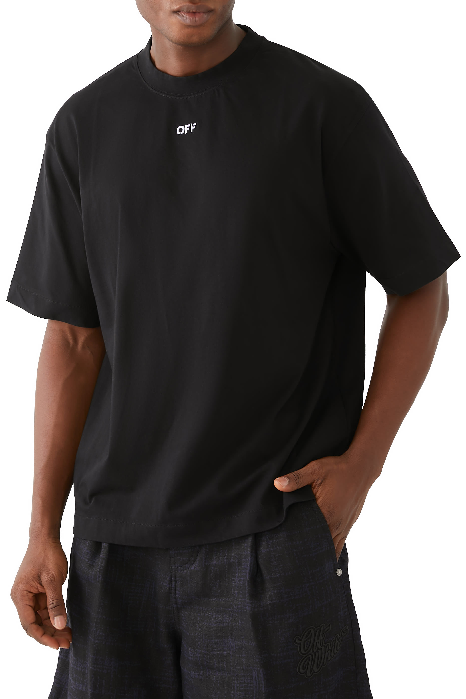 تيشيرت بشعار الماركة