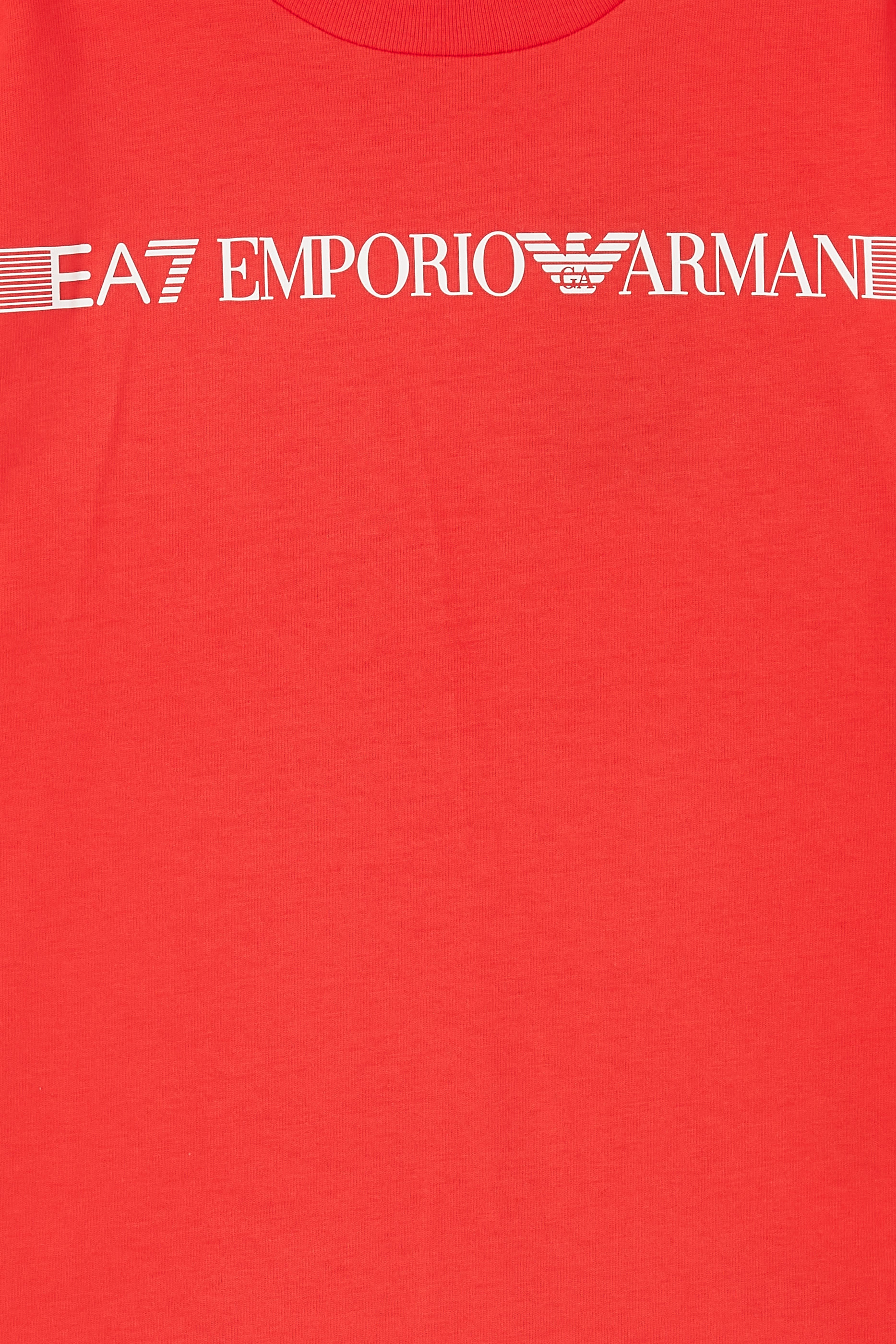 طقم تيشيرت وشورت للأطفال