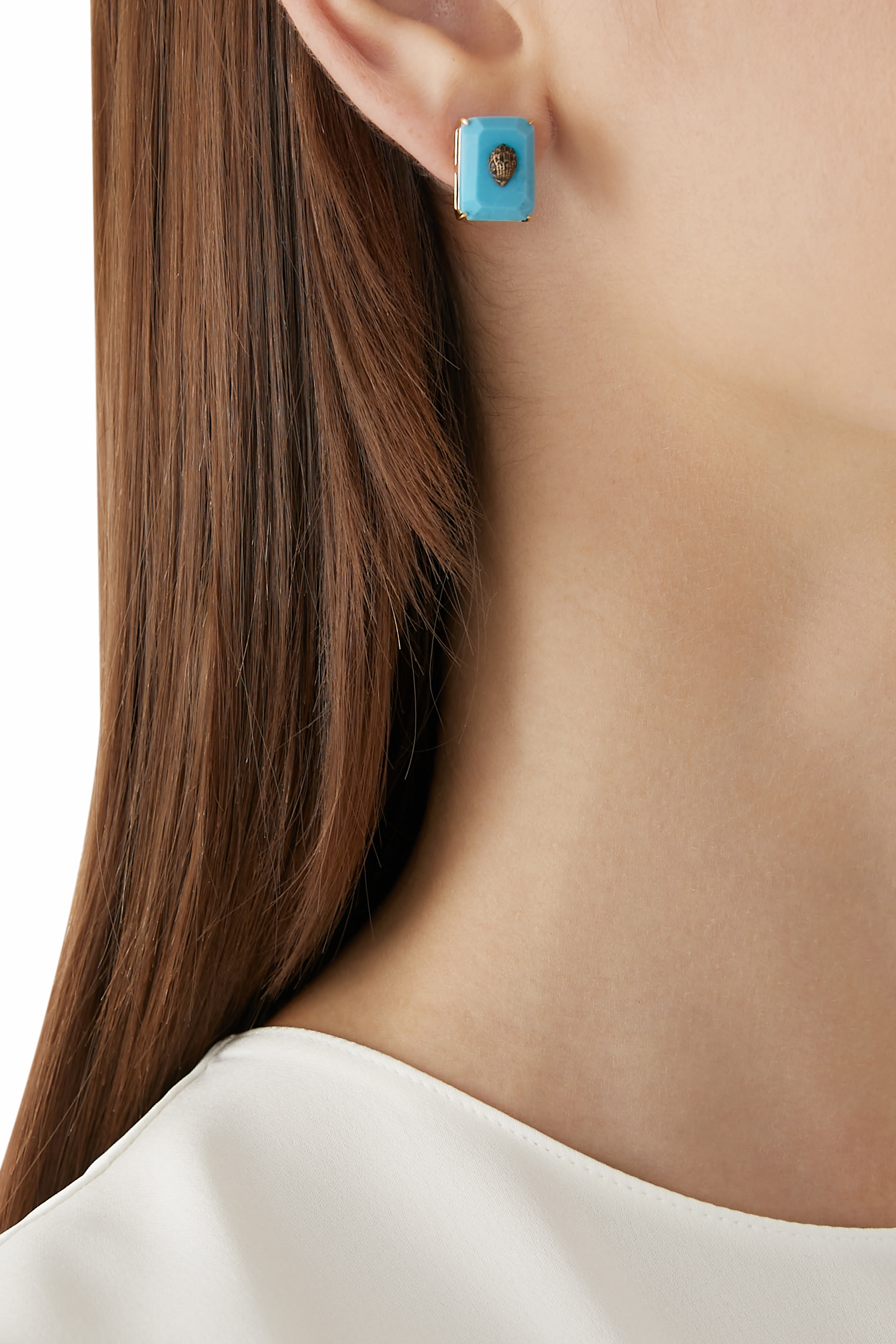 أقراط مرصعة بكريستال