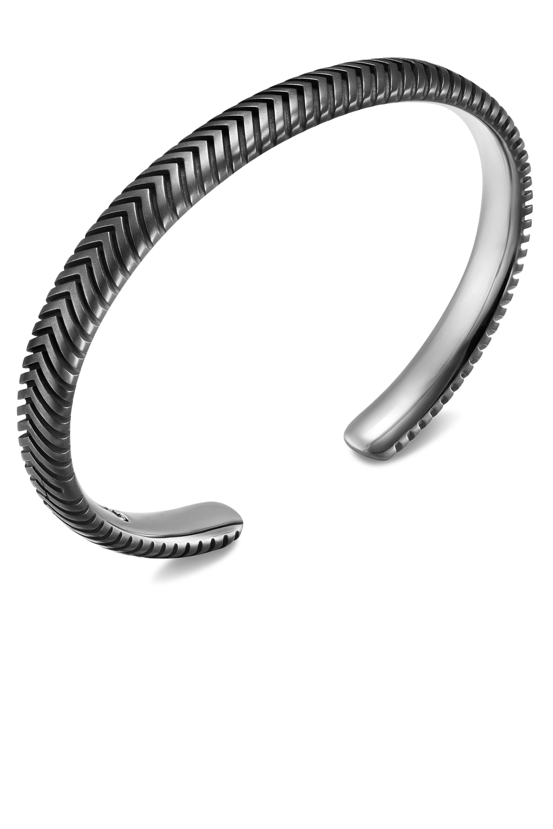 سوار مفتوح بخطوط شيفرون والتيتانيوم الأسود