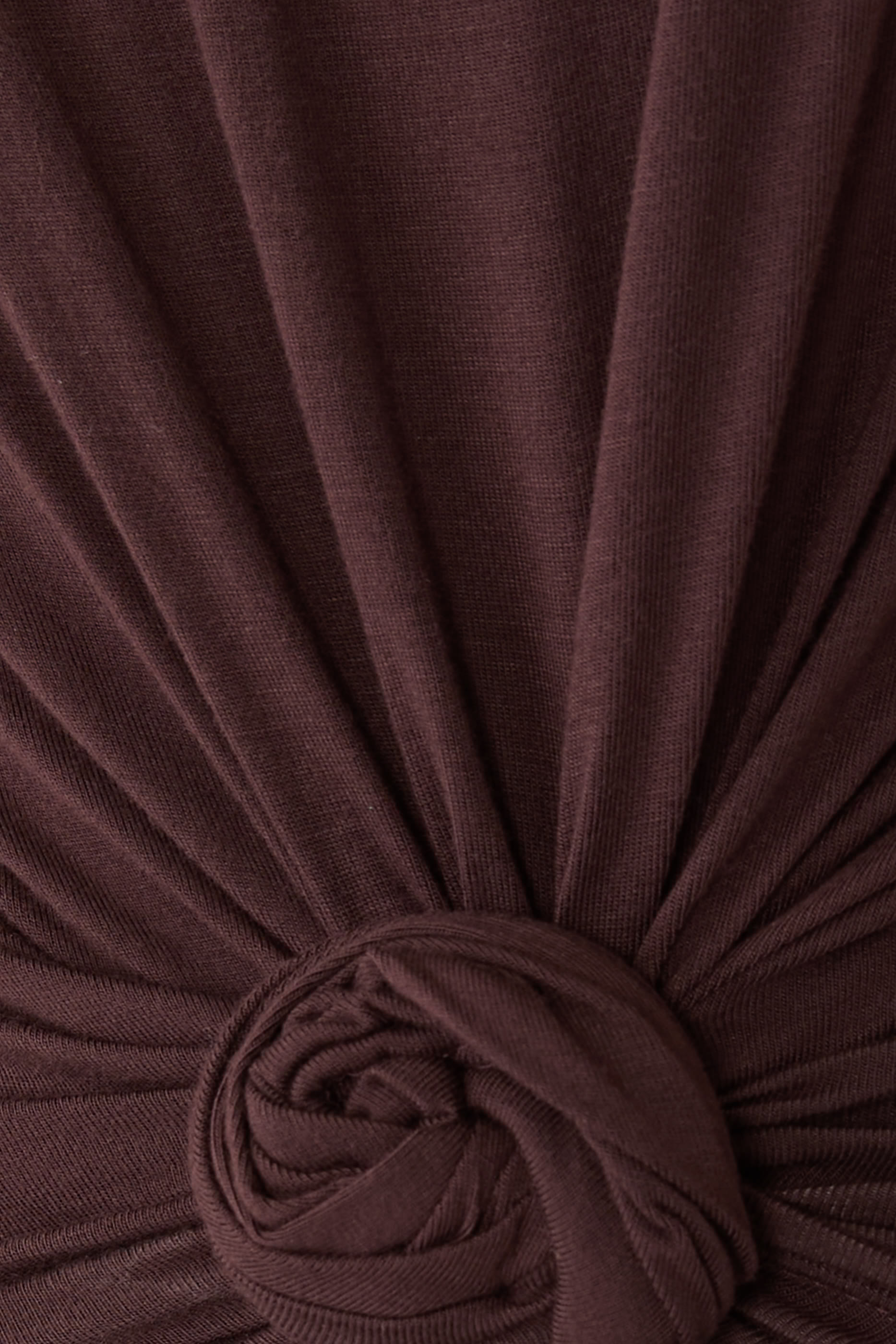 بلوزة بلا أكمام بعقدة