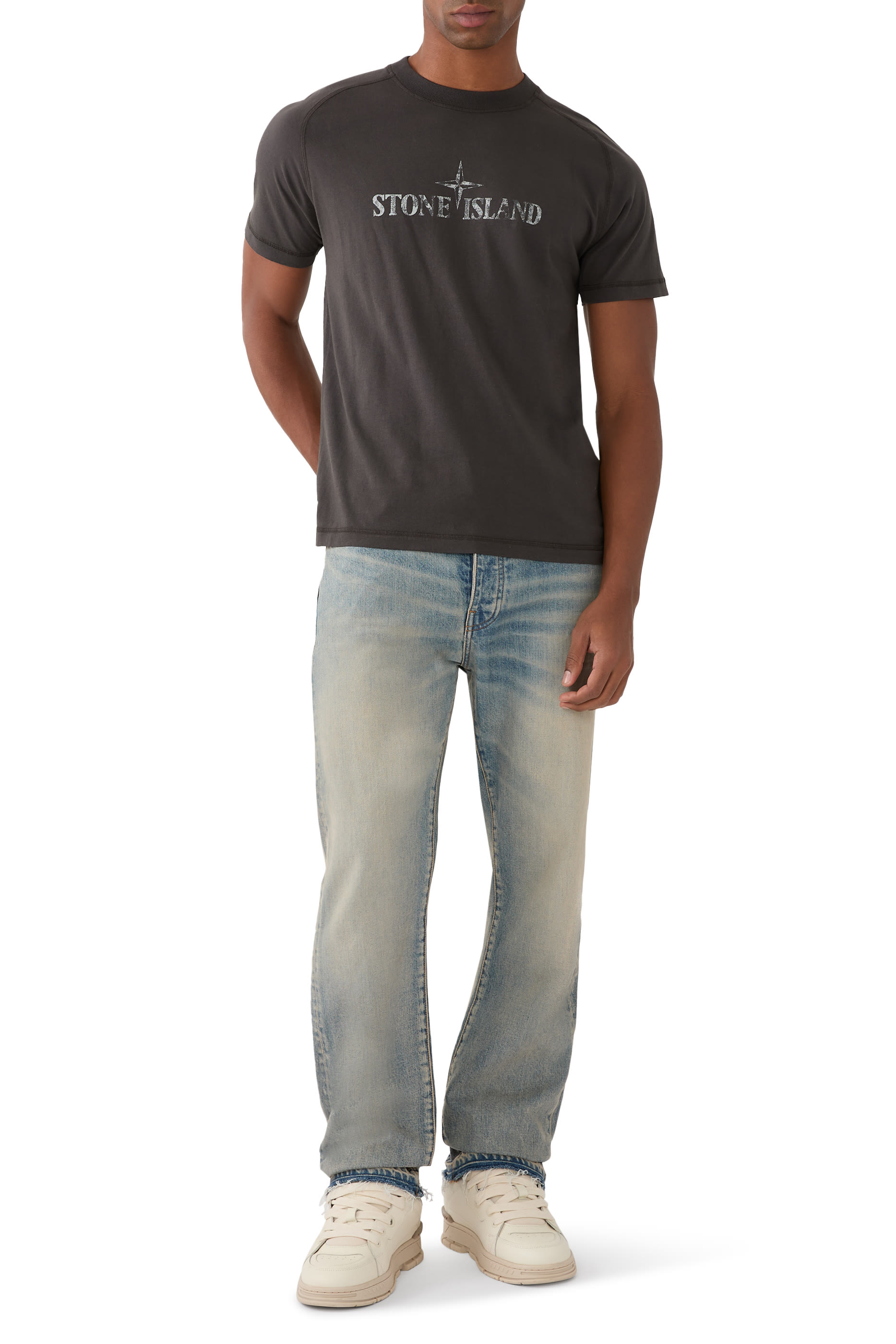 تيشيرت بطبعات انستيتيوشنال