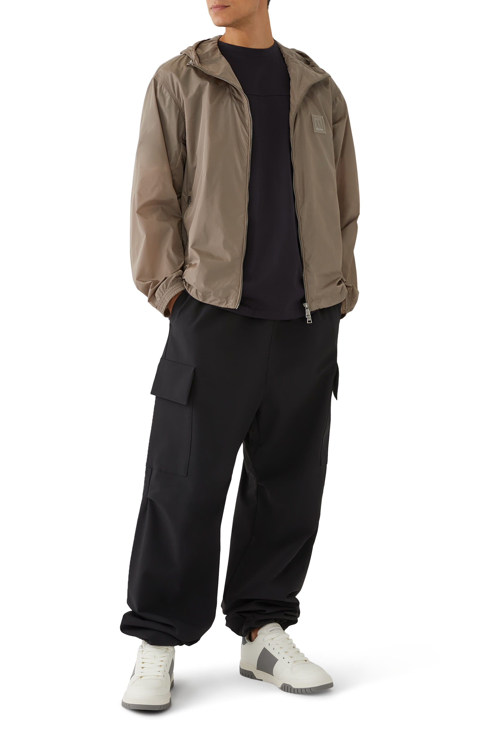 جاكيت بلوسون بغطاء للراس وشعار الماركة