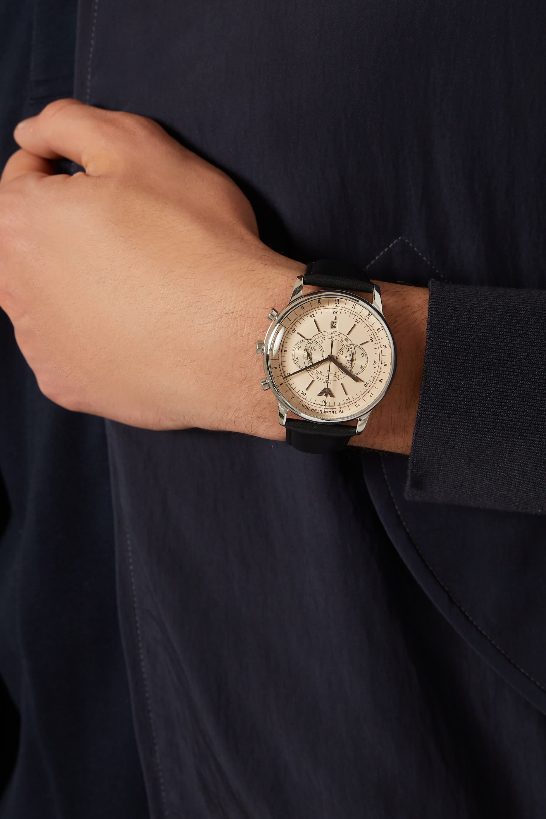 ساعة مينيماليست كرونو جلد