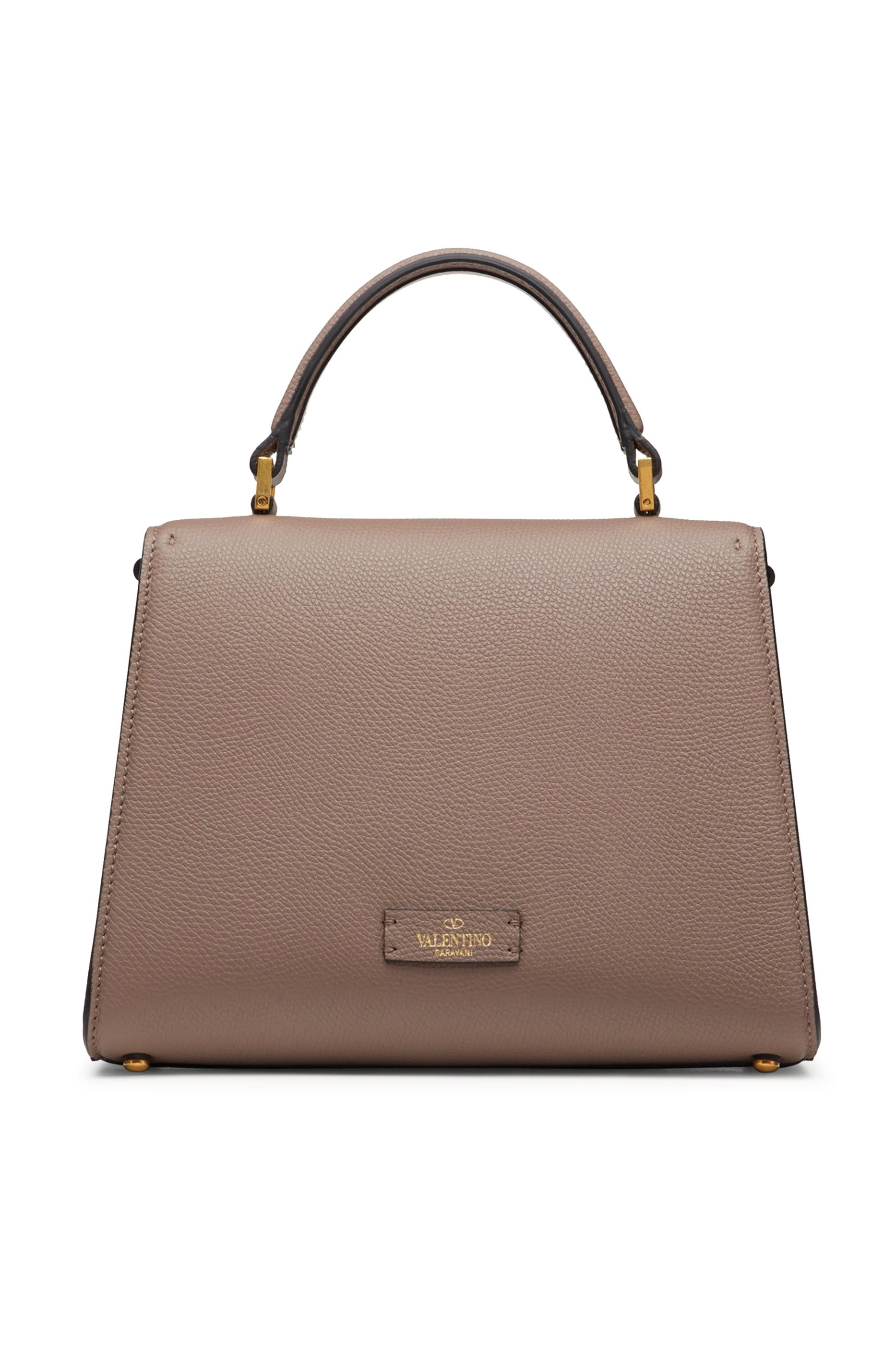 حقيبة يد بشعار الماركة