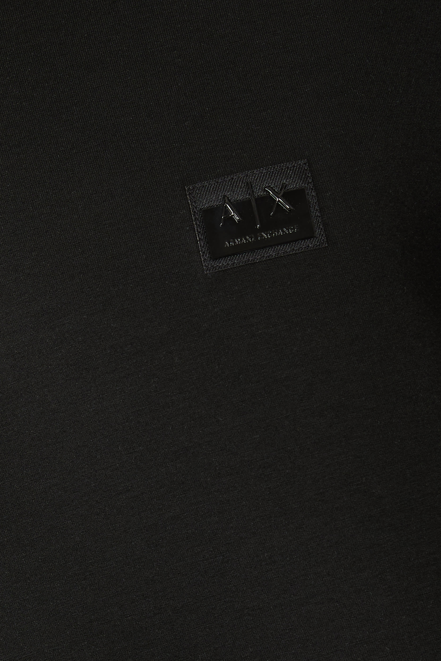 سويت شيرت بياقة ضيقة ورقعة شعار الماركة