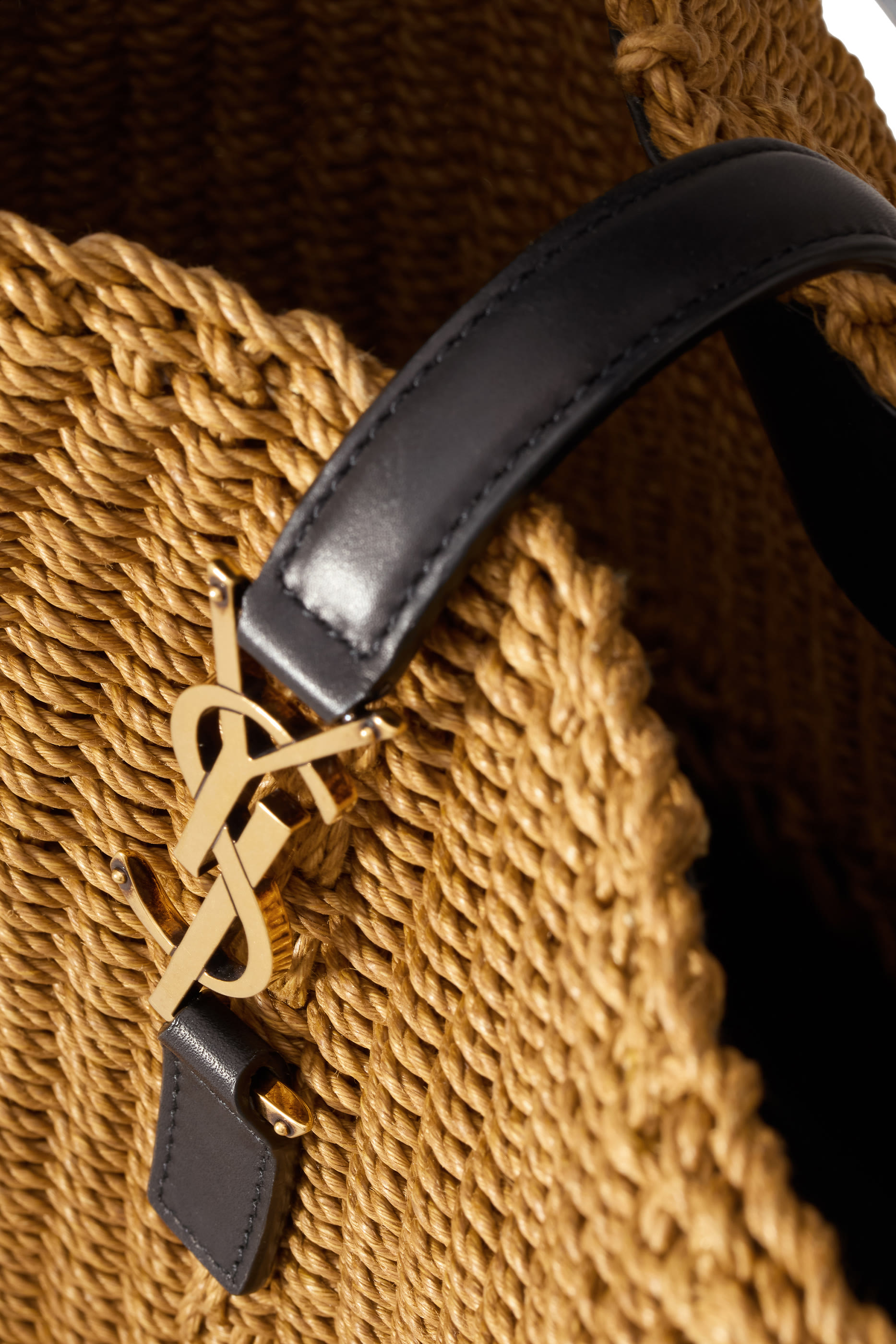 حقيبة باكيت لو 37